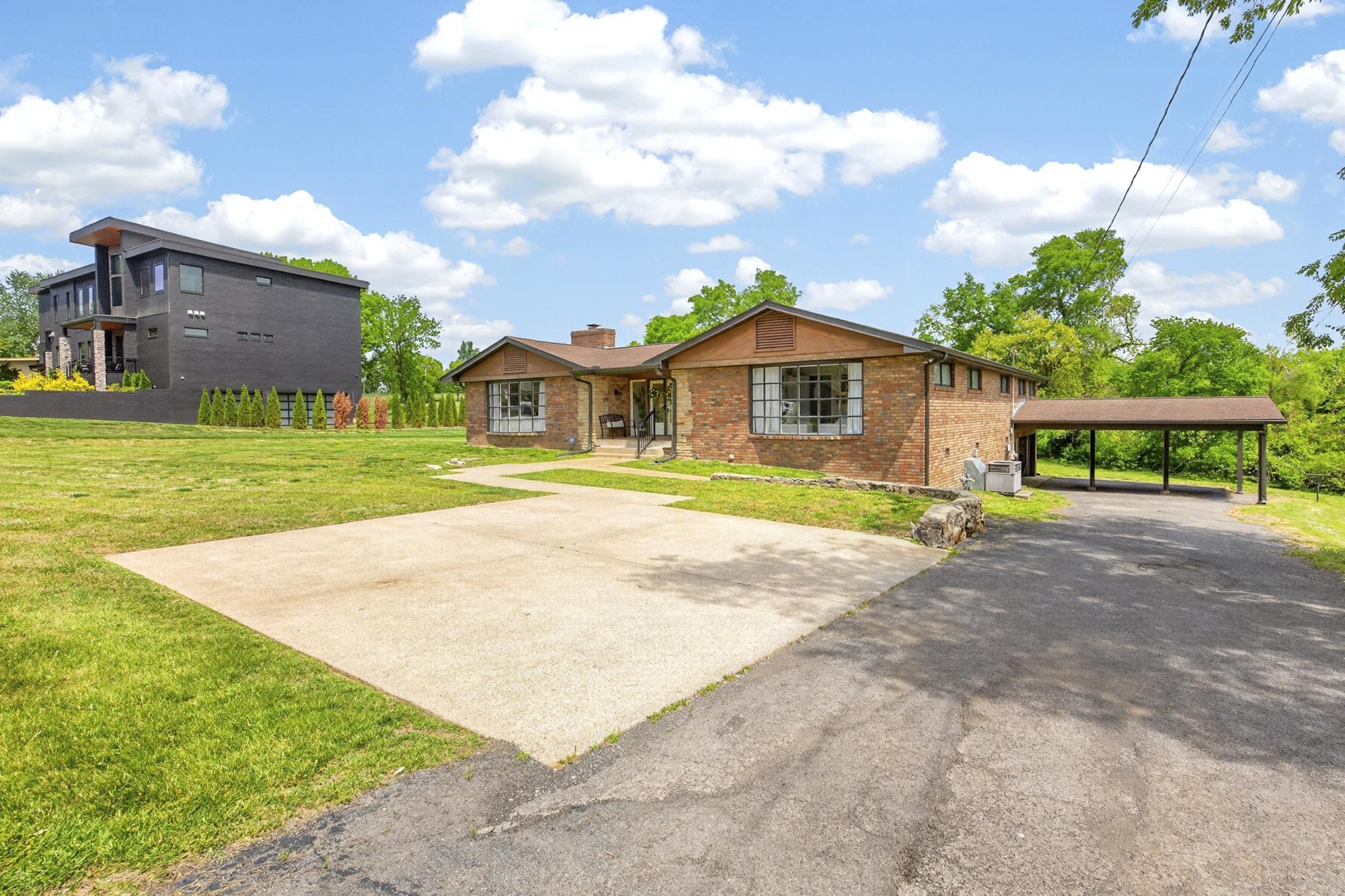 114 Fairways Dr