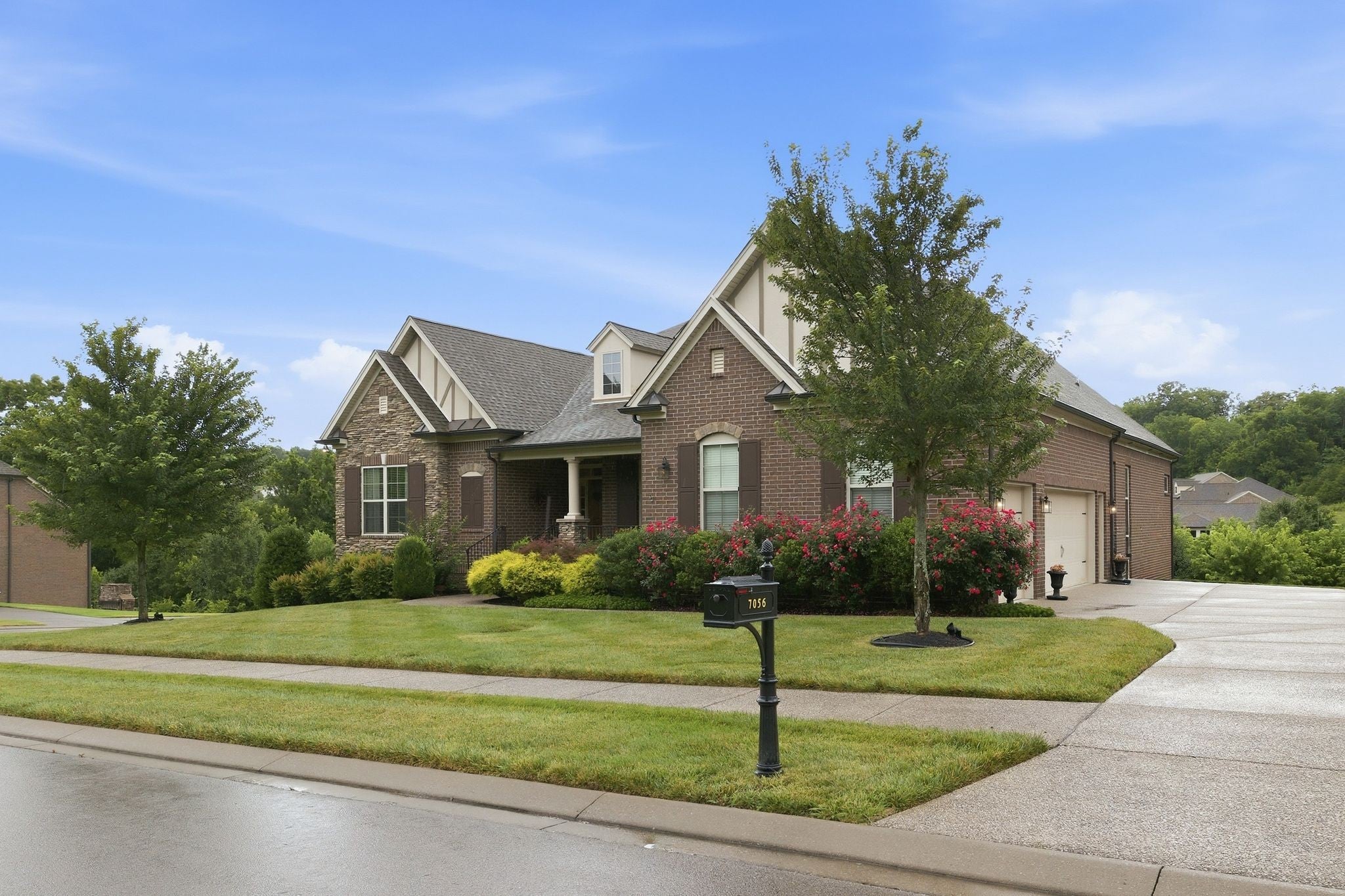 7056 Crimson Leaf Ln, College Grove TN 37046 4-bed home, photo 2 of 60