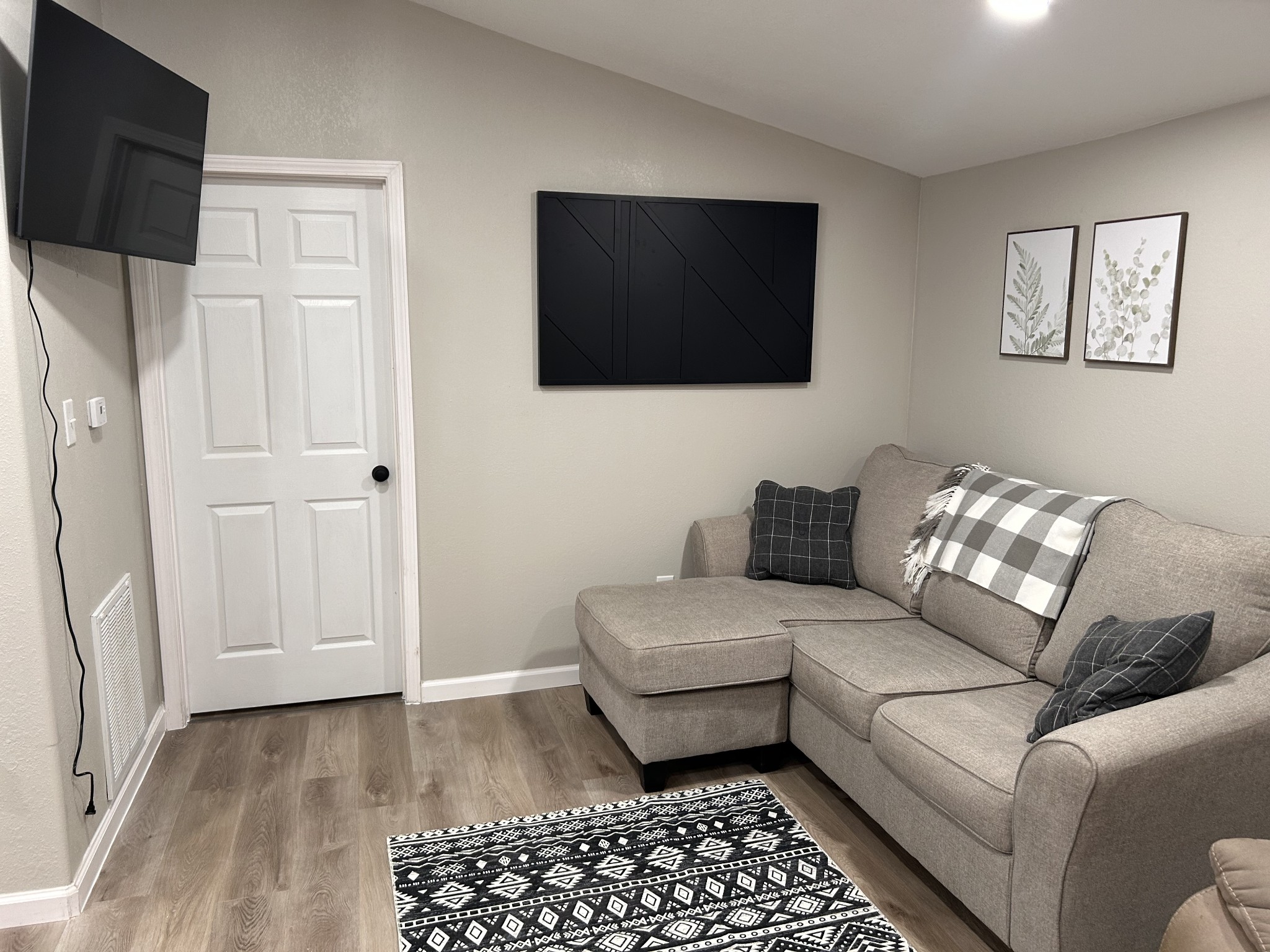 582 Genesis Rd