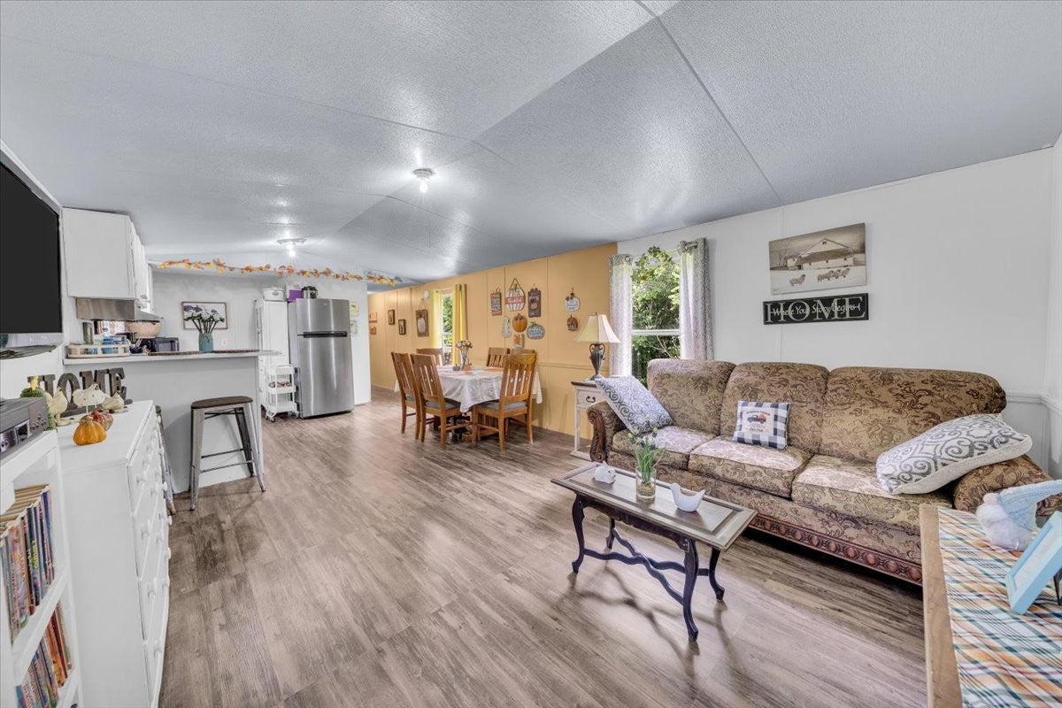 742 Captain Carter Rd