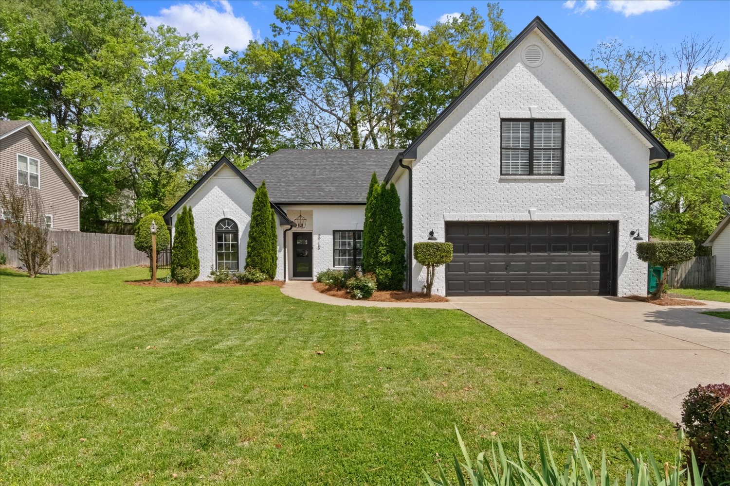 3715 Ivanora Dr