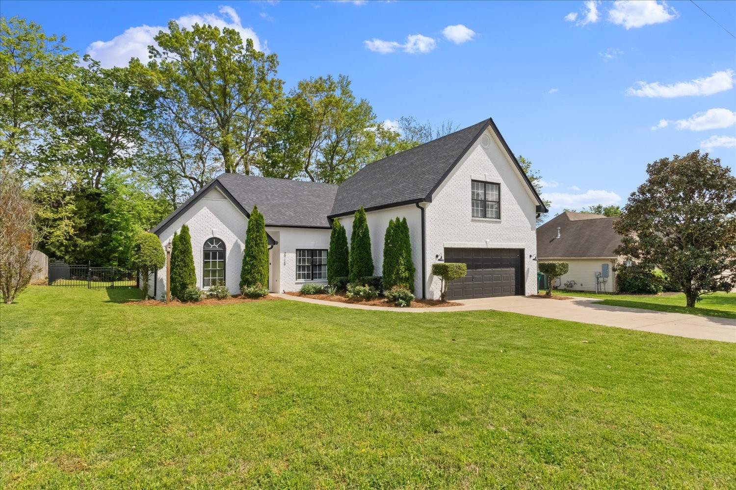 3715 Ivanora Dr