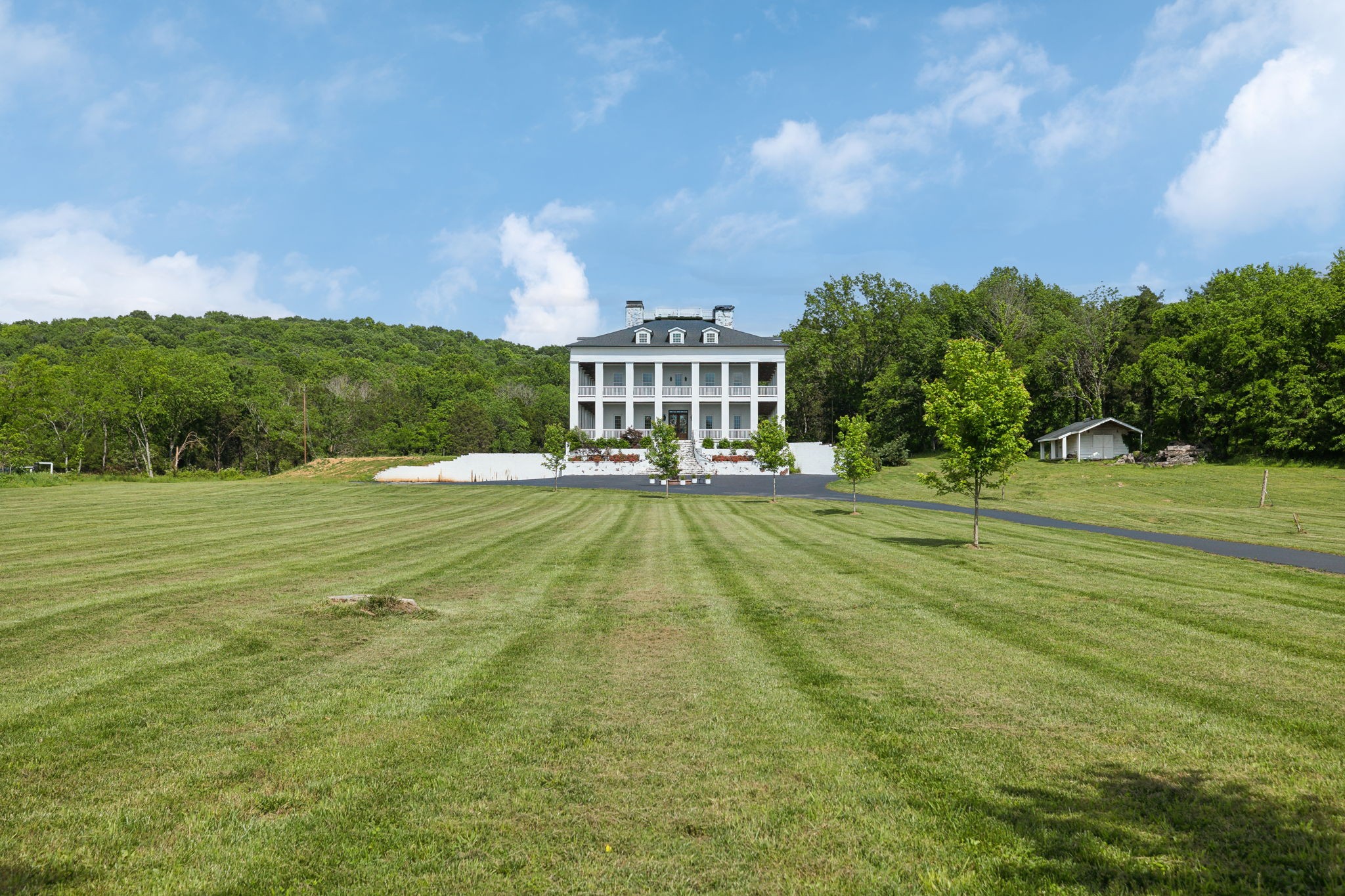 1181 Chicken Rd