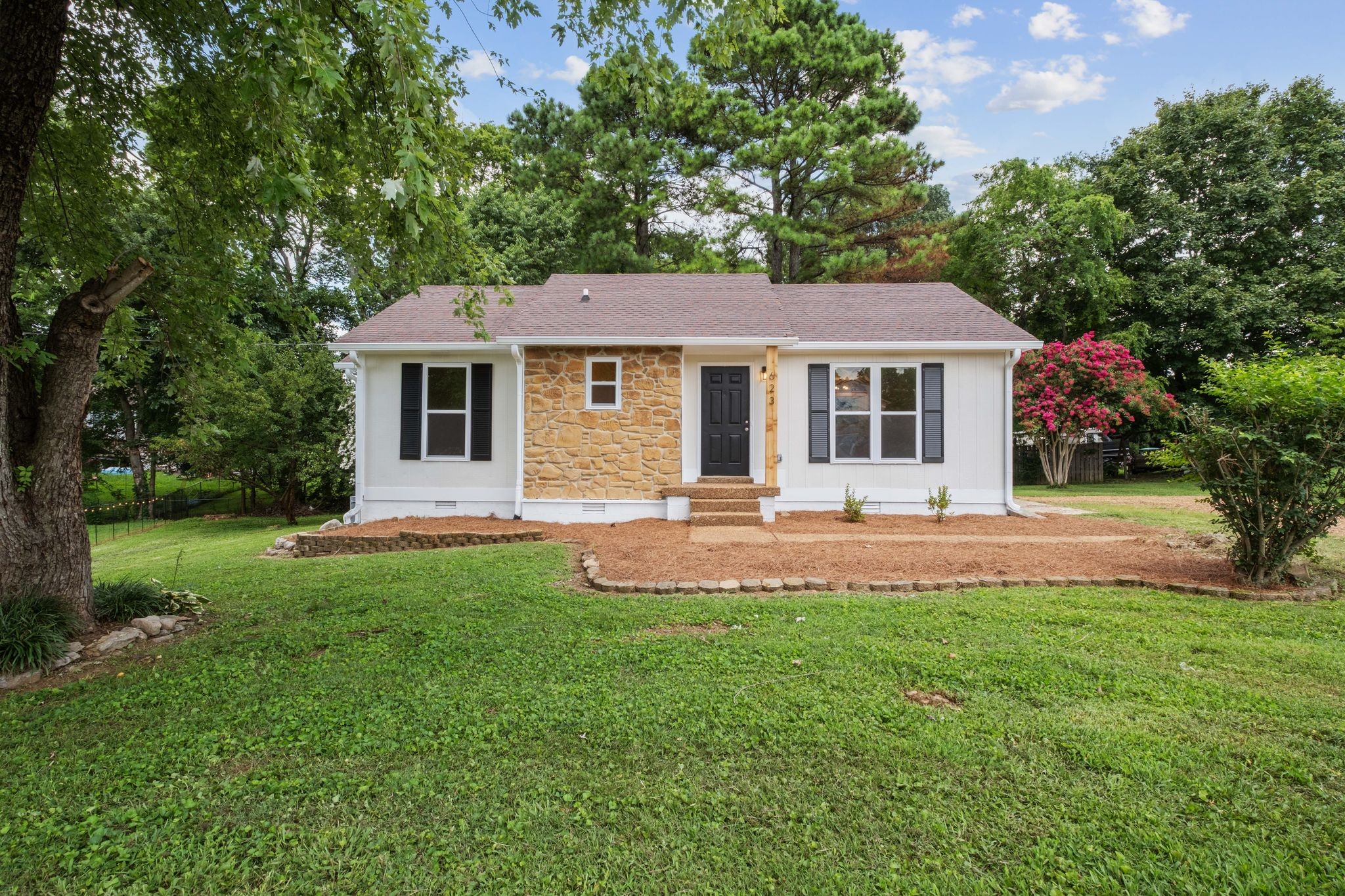 623 Meadowview Ct