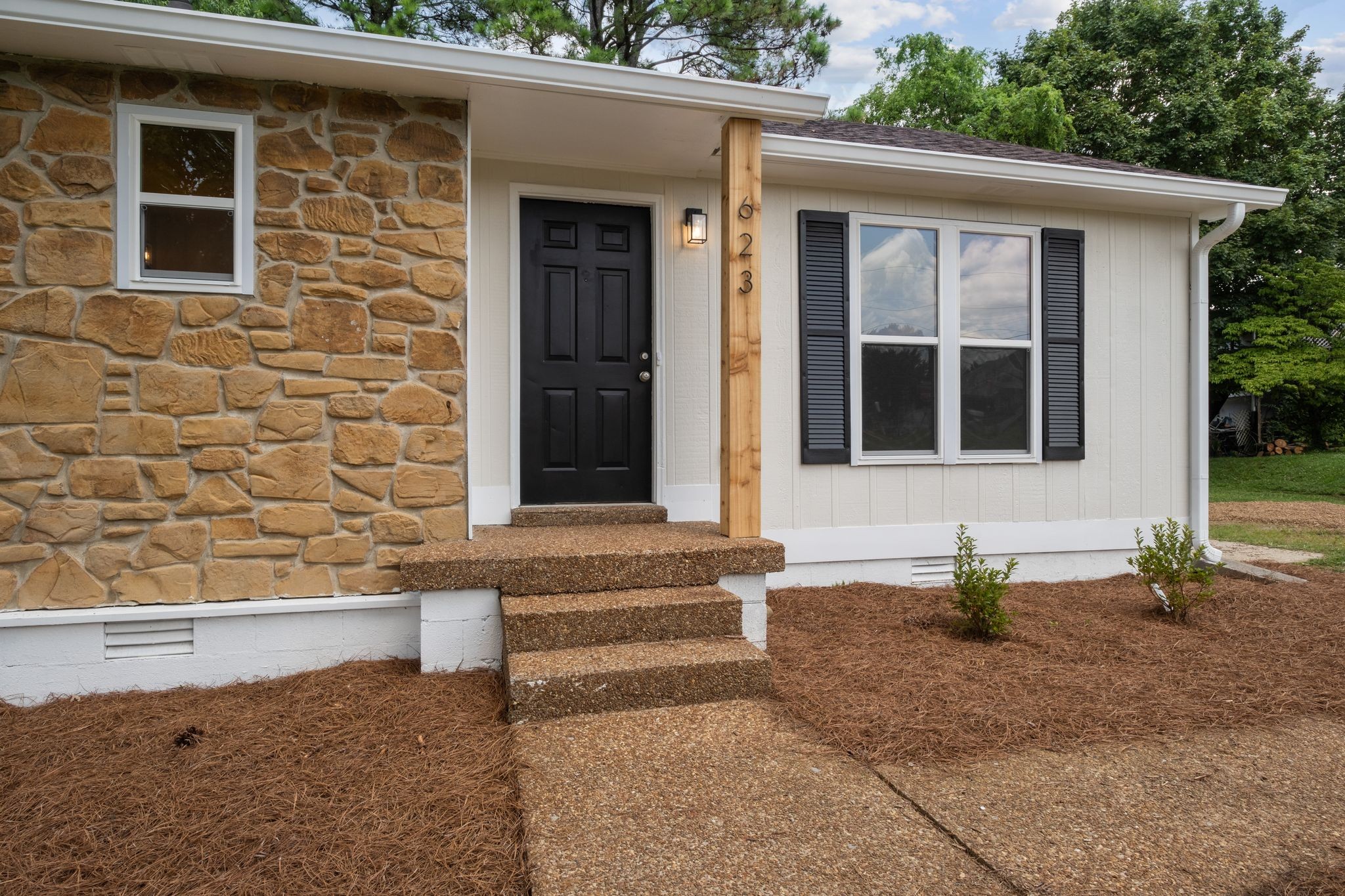 623 Meadowview Ct