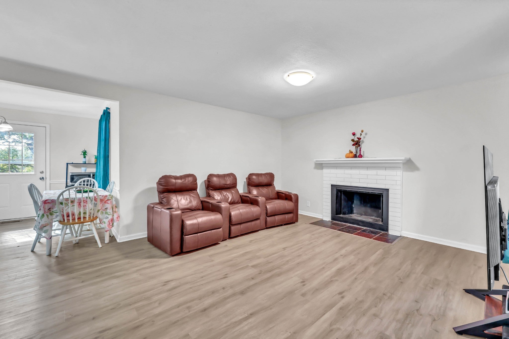 810 R S Bradley Blvd