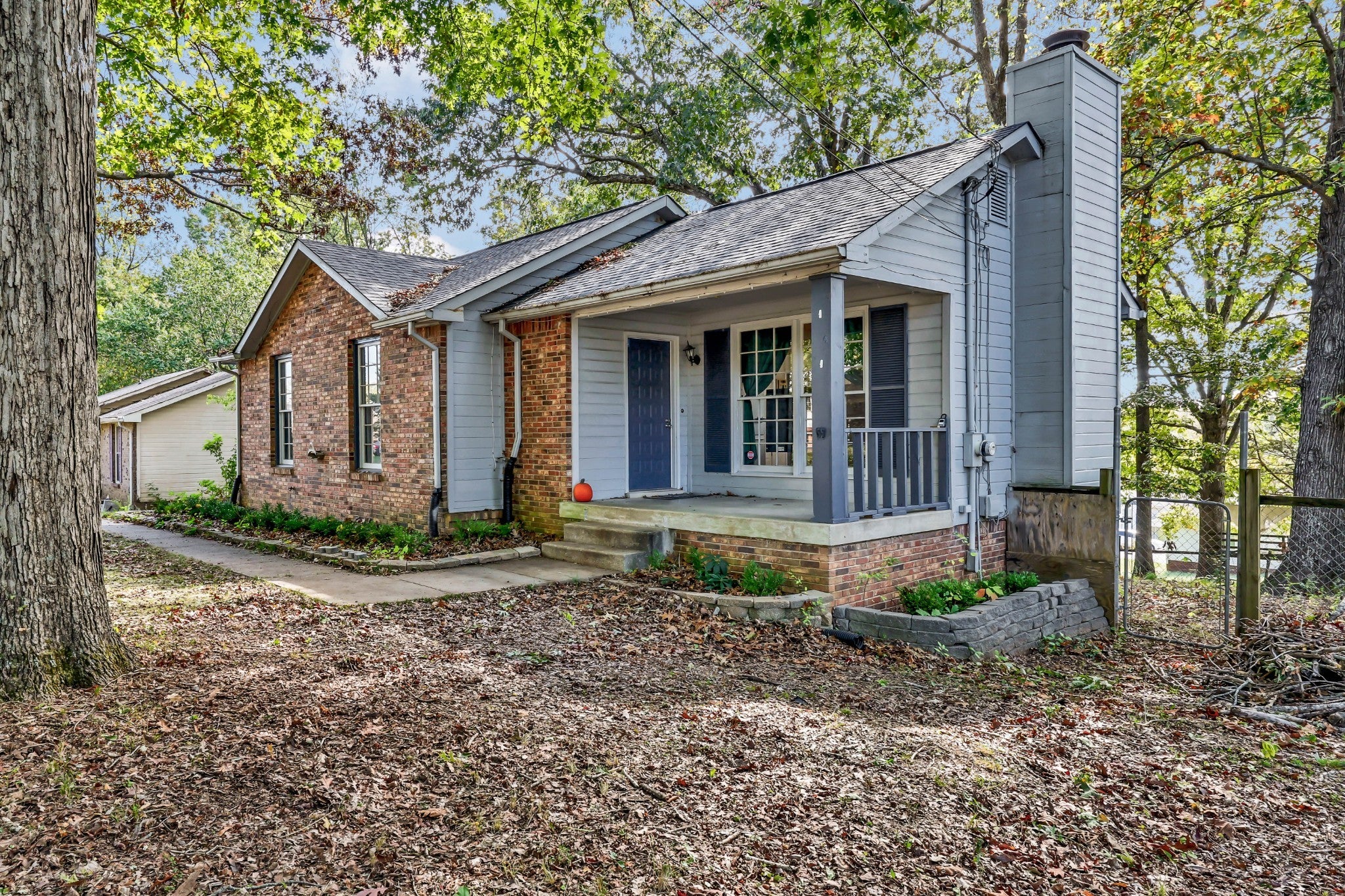 810 R S Bradley Blvd