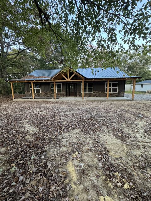 Photo of 1490 Highway 100, Centerville, TN 37033 (MLS # 2995132)