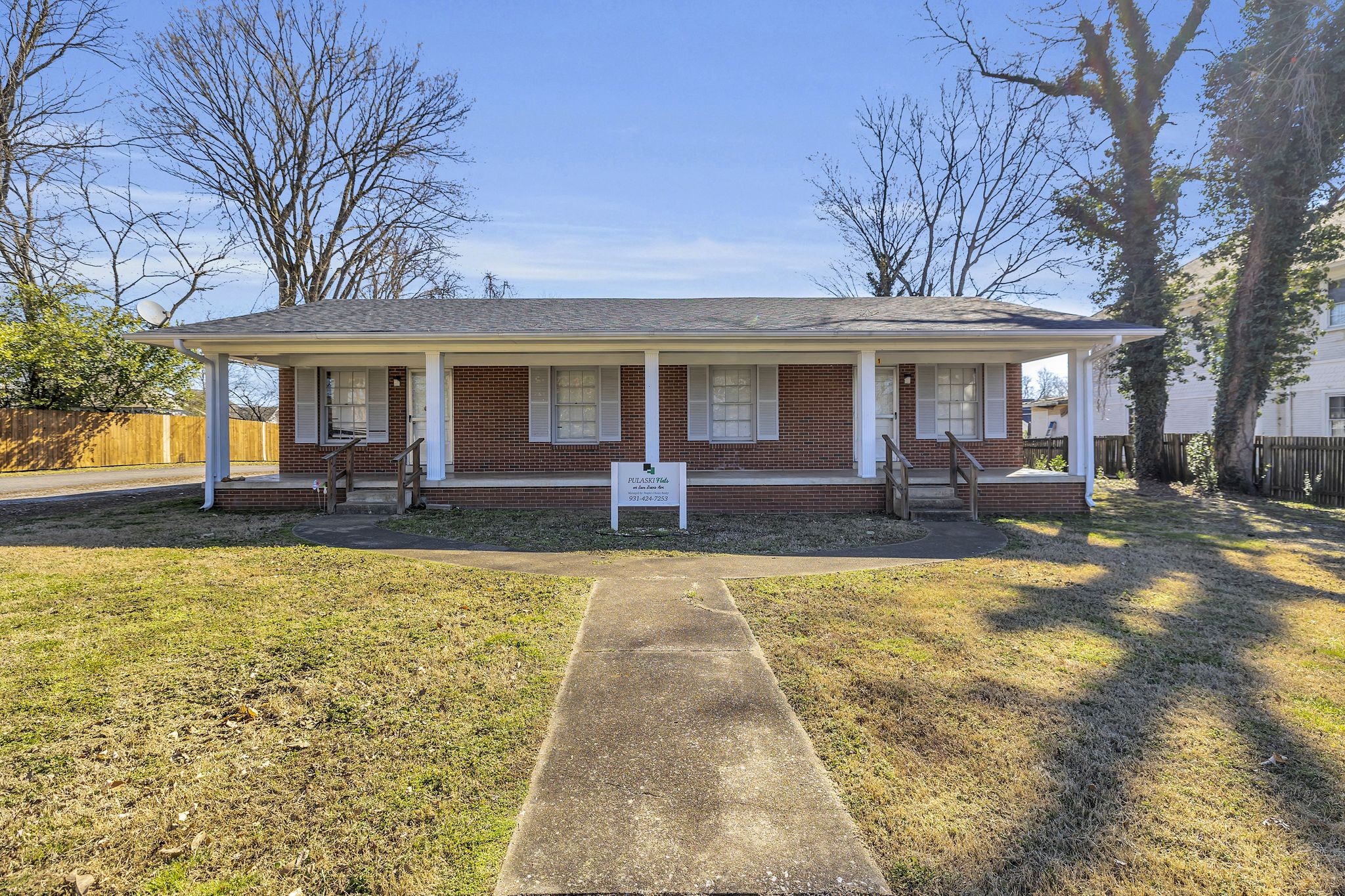 123 S Sam Davis Ave