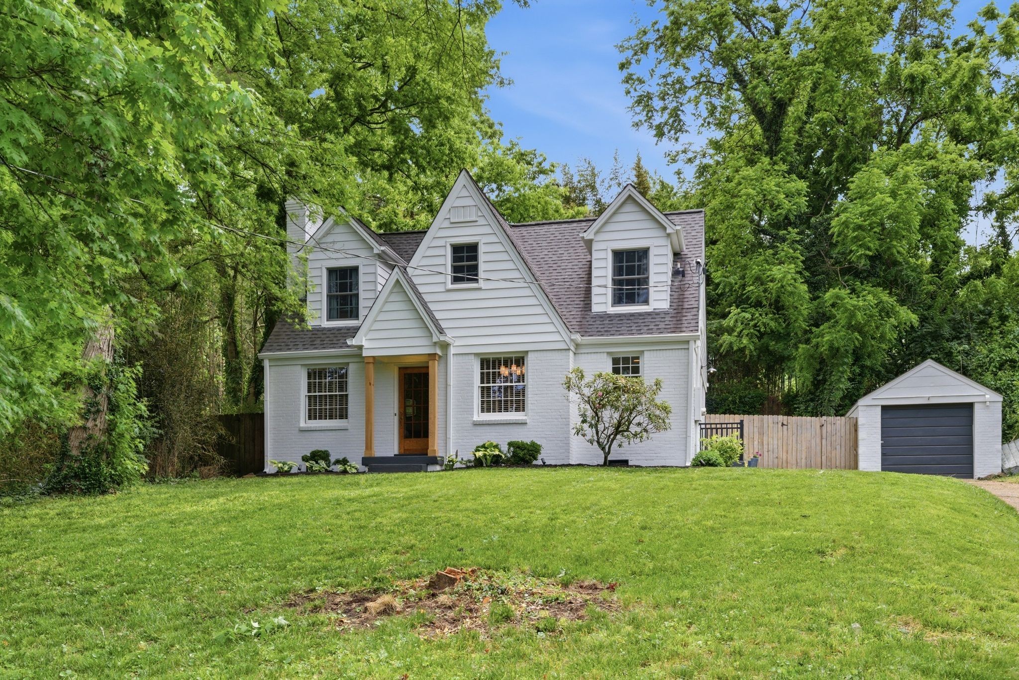 1312 Sunnymeade Dr