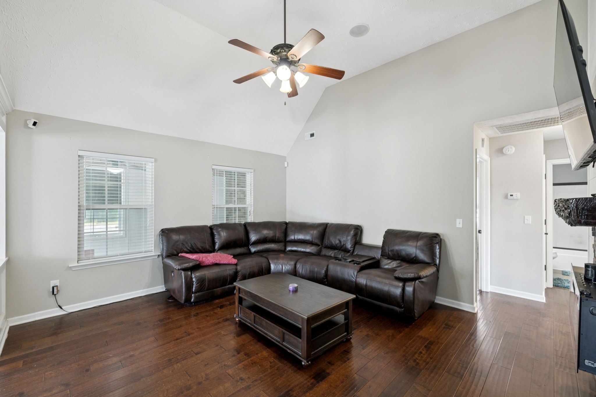 2605 Decatur Ln