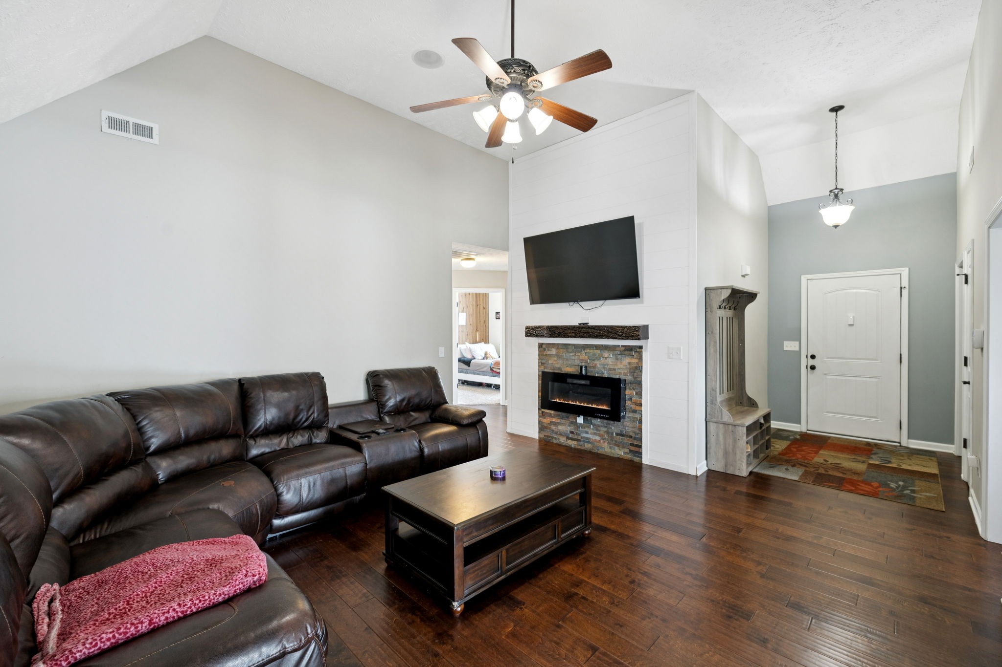 2605 Decatur Ln