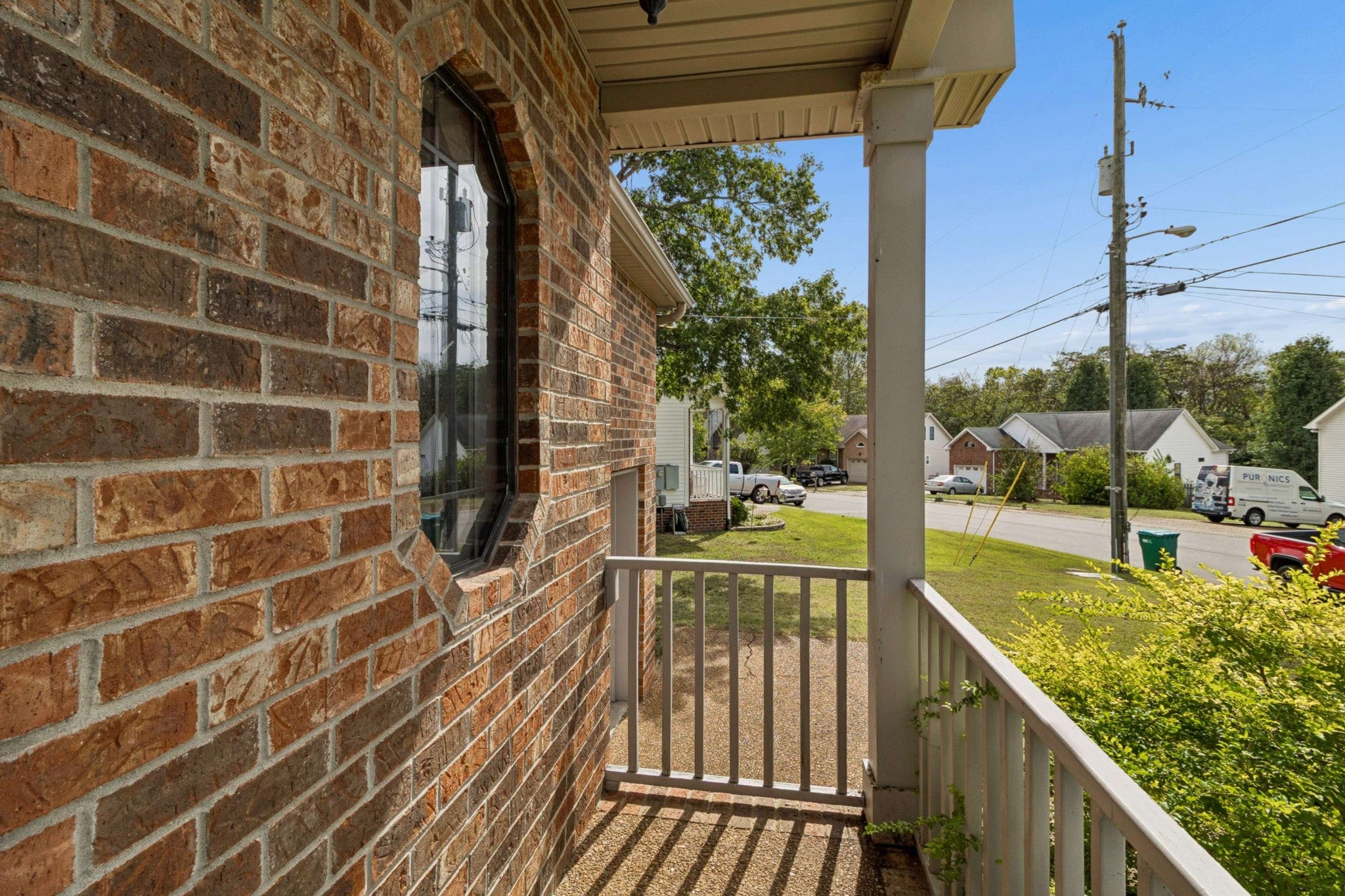3-bed home for rent in Nashville, TN 37221, 7729 Poplar Ridge Dr 7729 Poplar Ridge Dr, Nashville TN 37221 3-bed home, photo 3 of 41