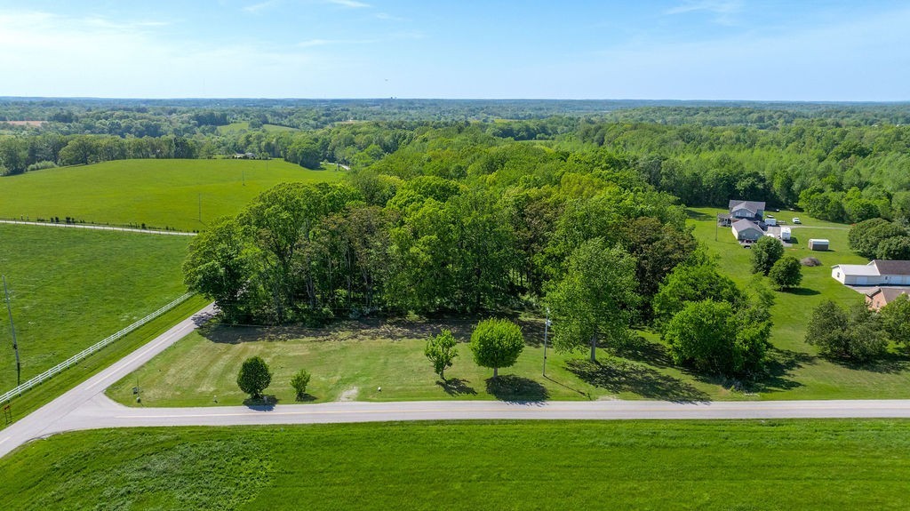 Photo 1 of 7 — 101 Riggs Rd, Portland, TN 37148