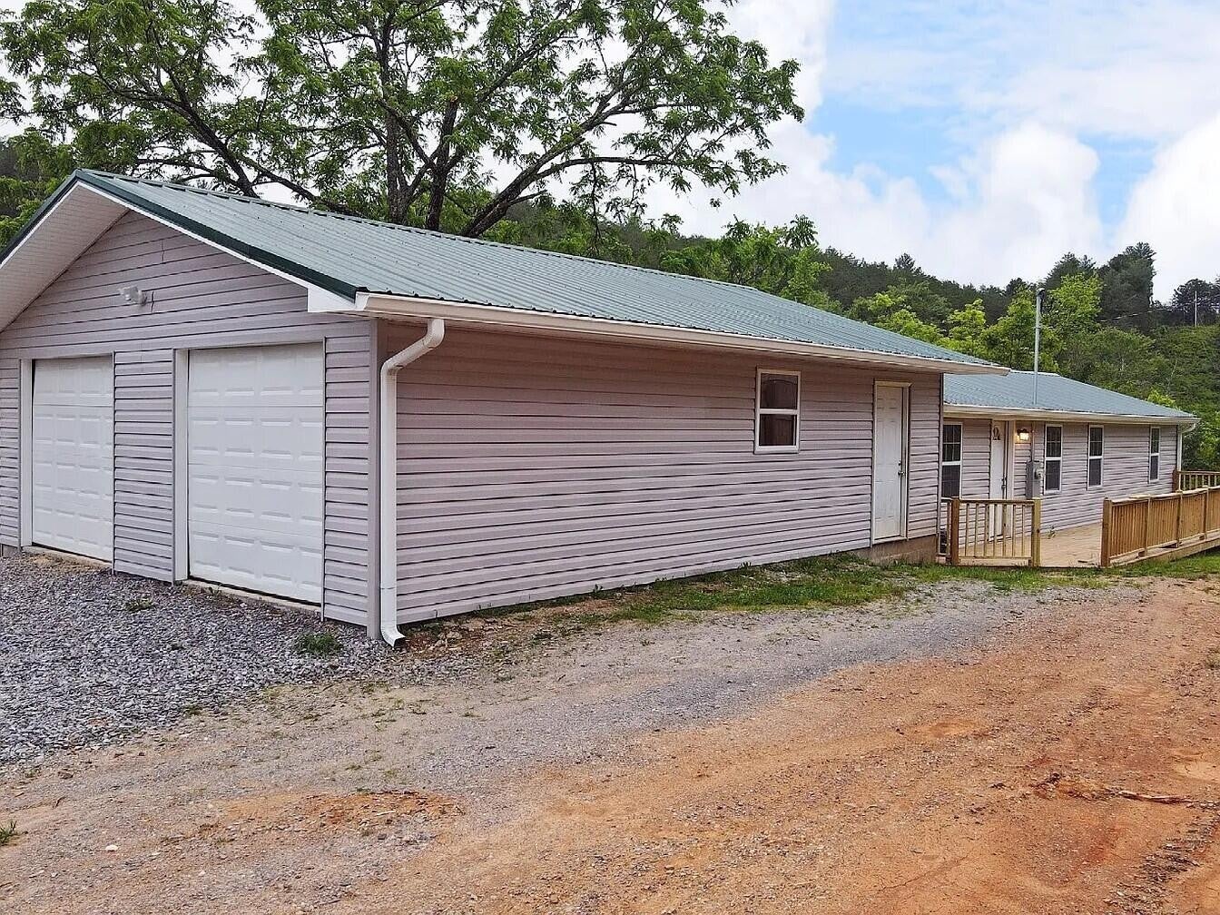 2352 Highway 68