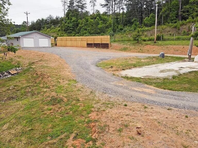 2352 Highway 68