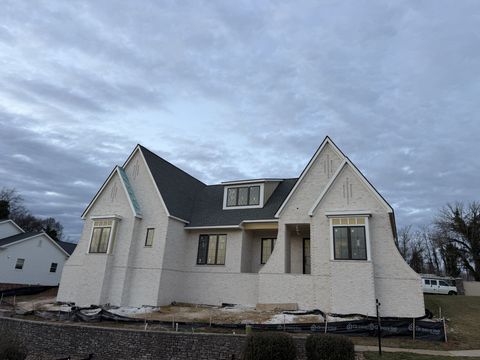 713 Halcyon Way Columbia TN 38401