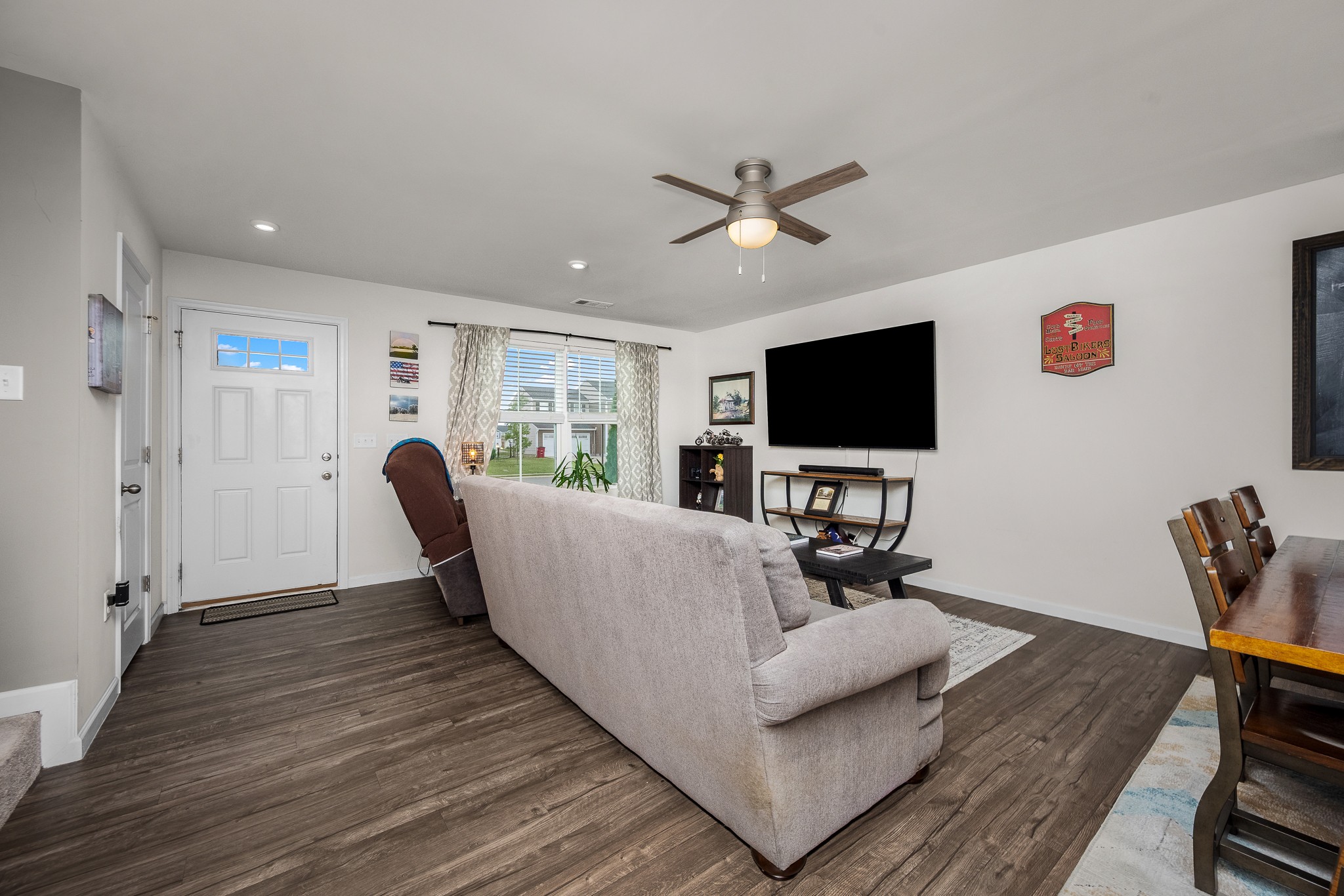 5527 Compass Way
