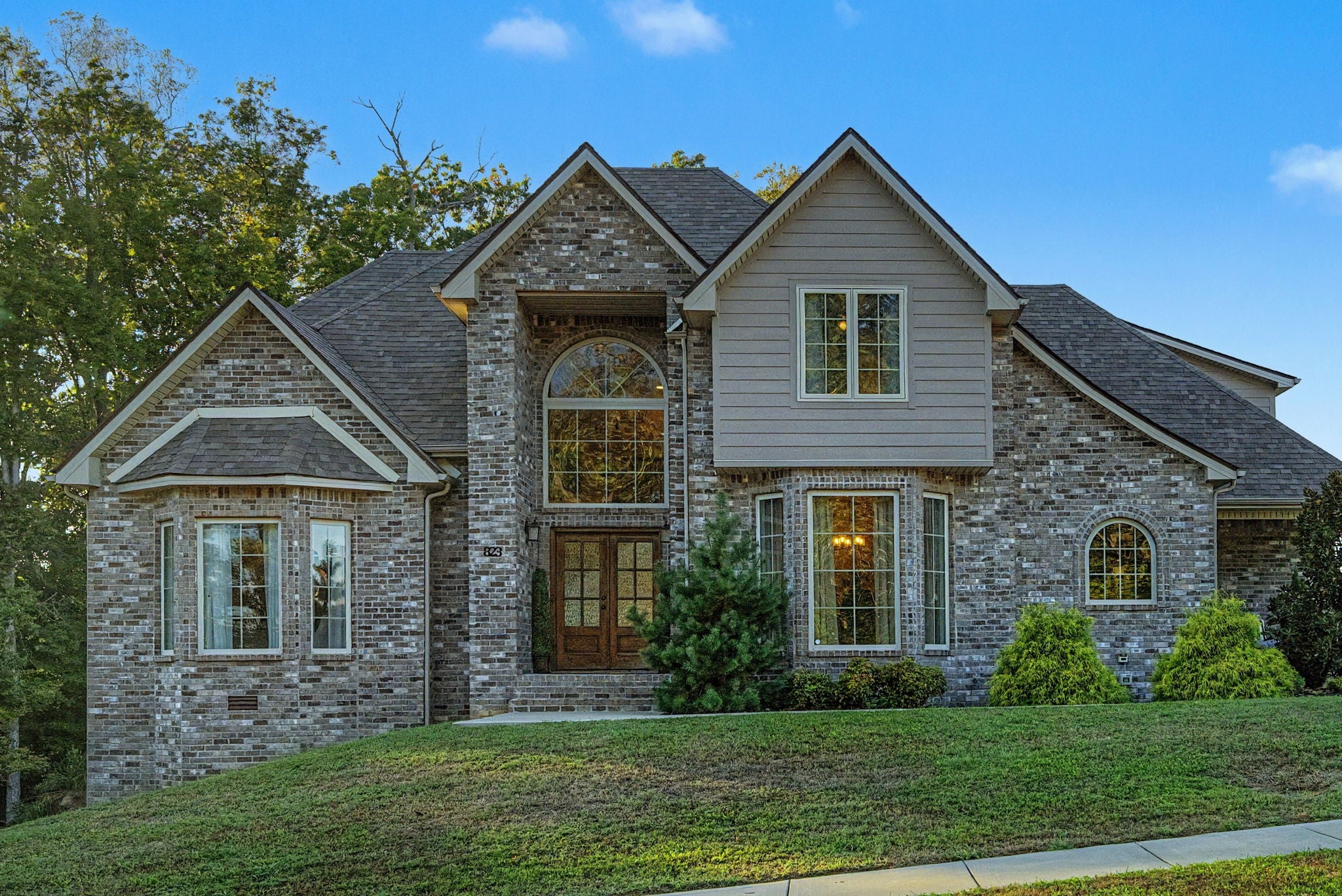 823 Shady Bluff Trl
