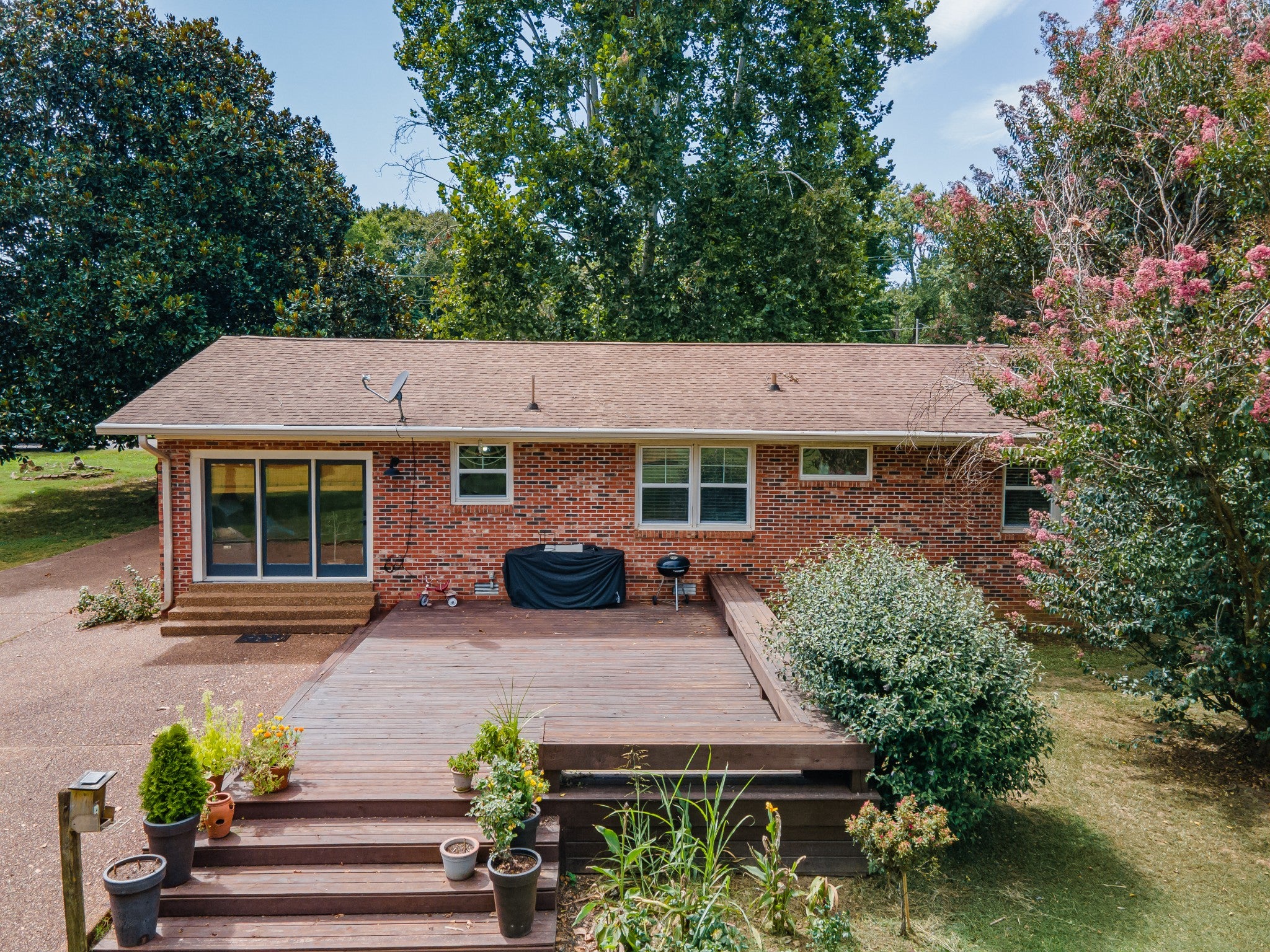 935 Barron Rd