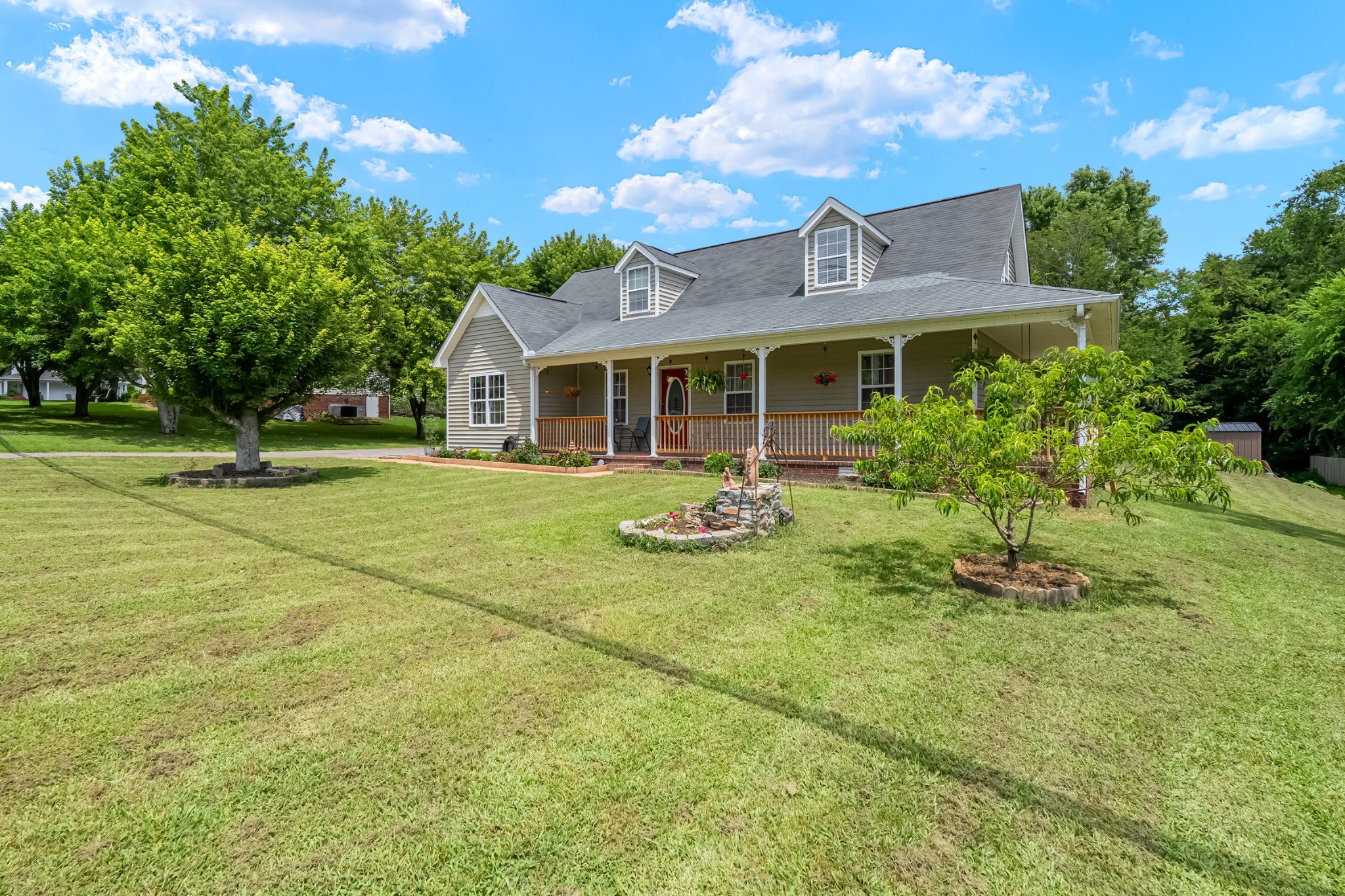 2720 Buckner Rd