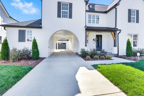 8213 Ashbury Ct College Grove TN 37046