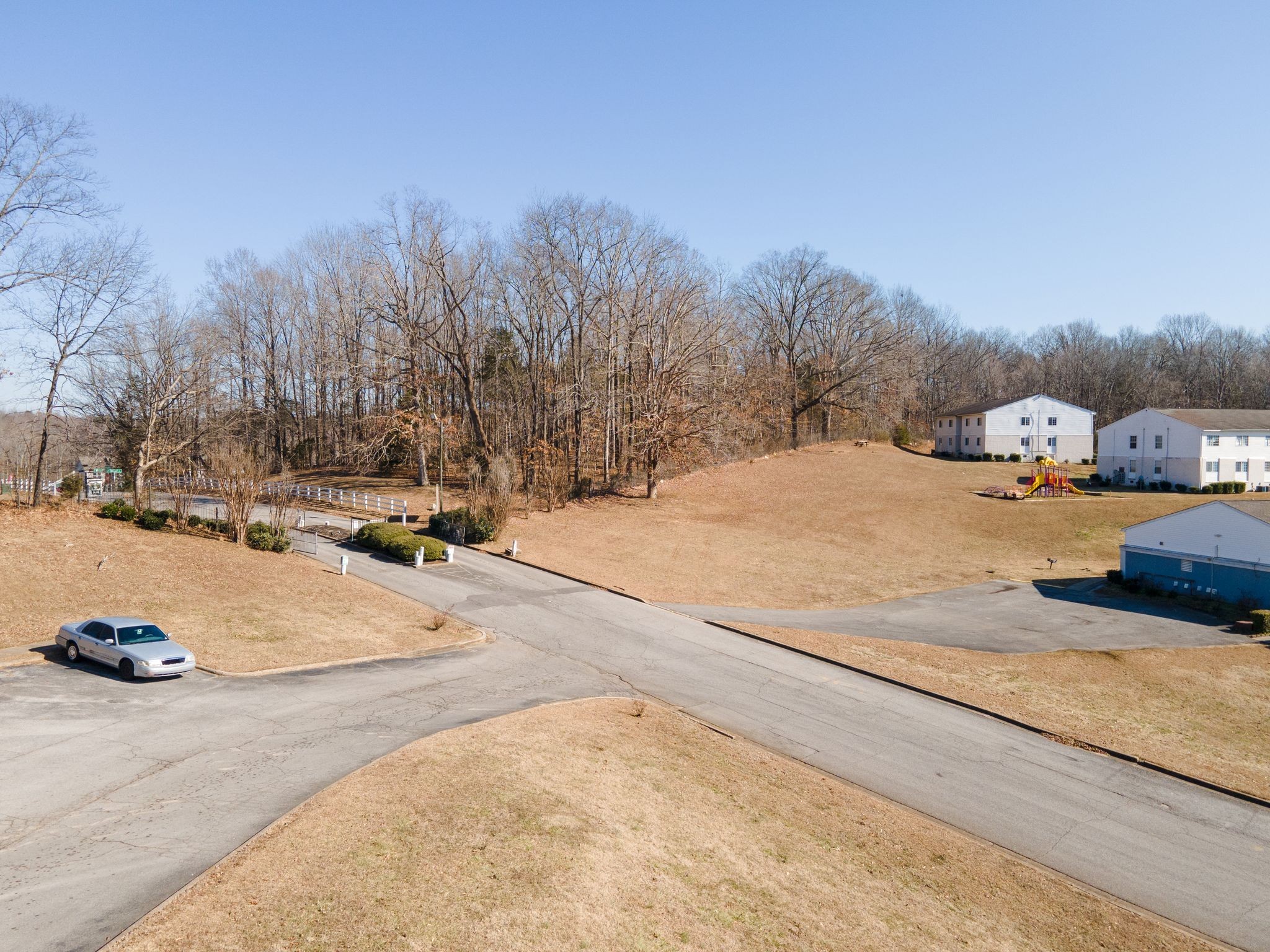 1351 Avondale Dr