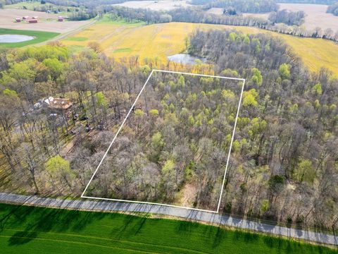 2 J Bourne Road Adams TN 37010