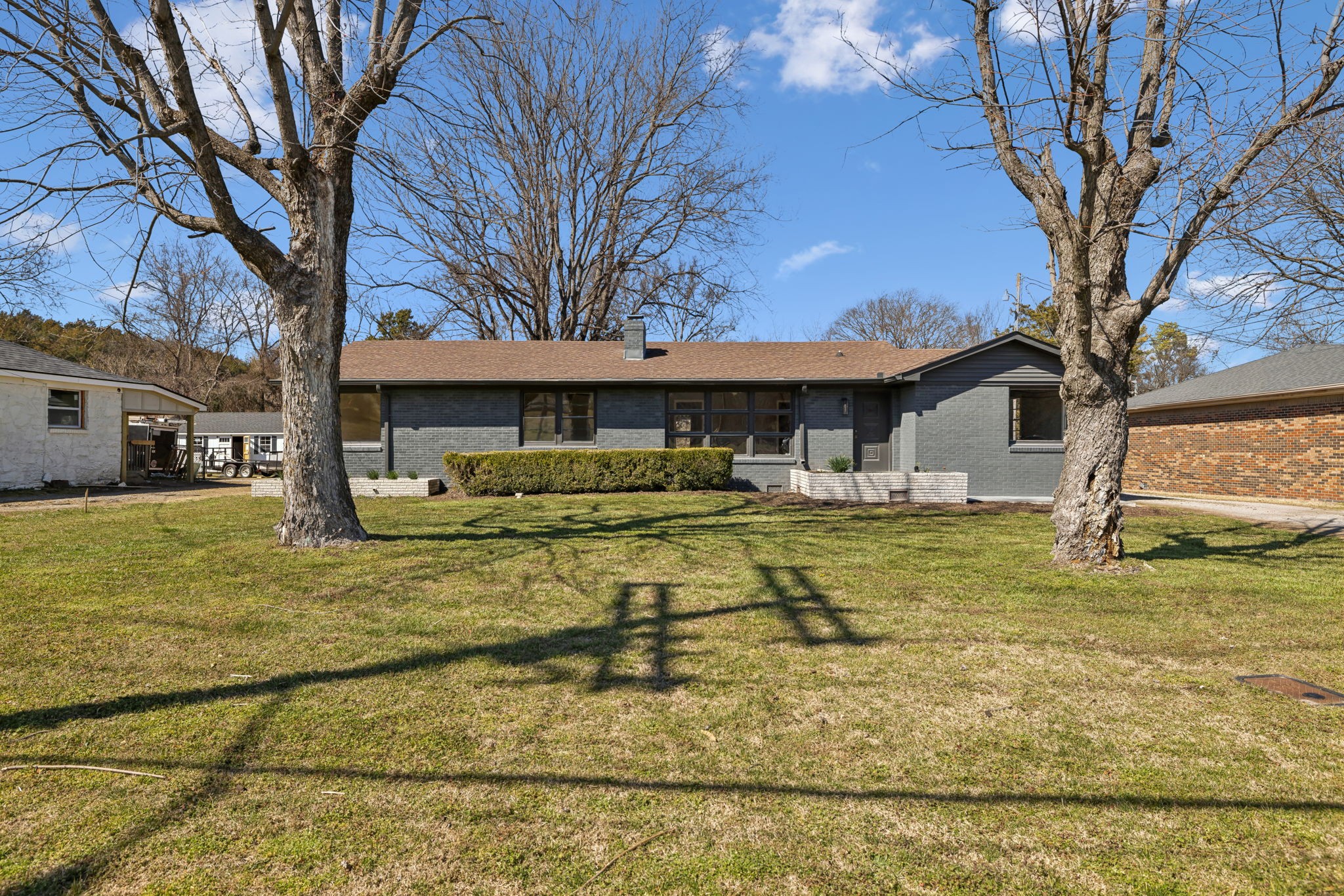 1712 W Main St