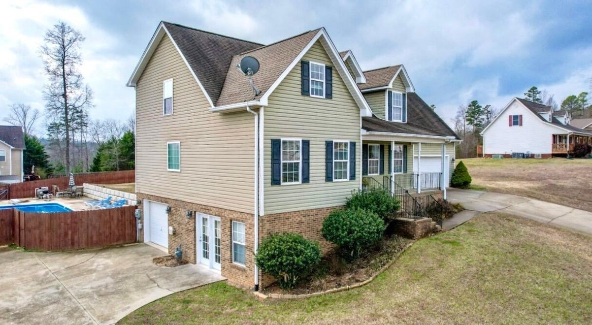 264 Brook Hollow Dr SE