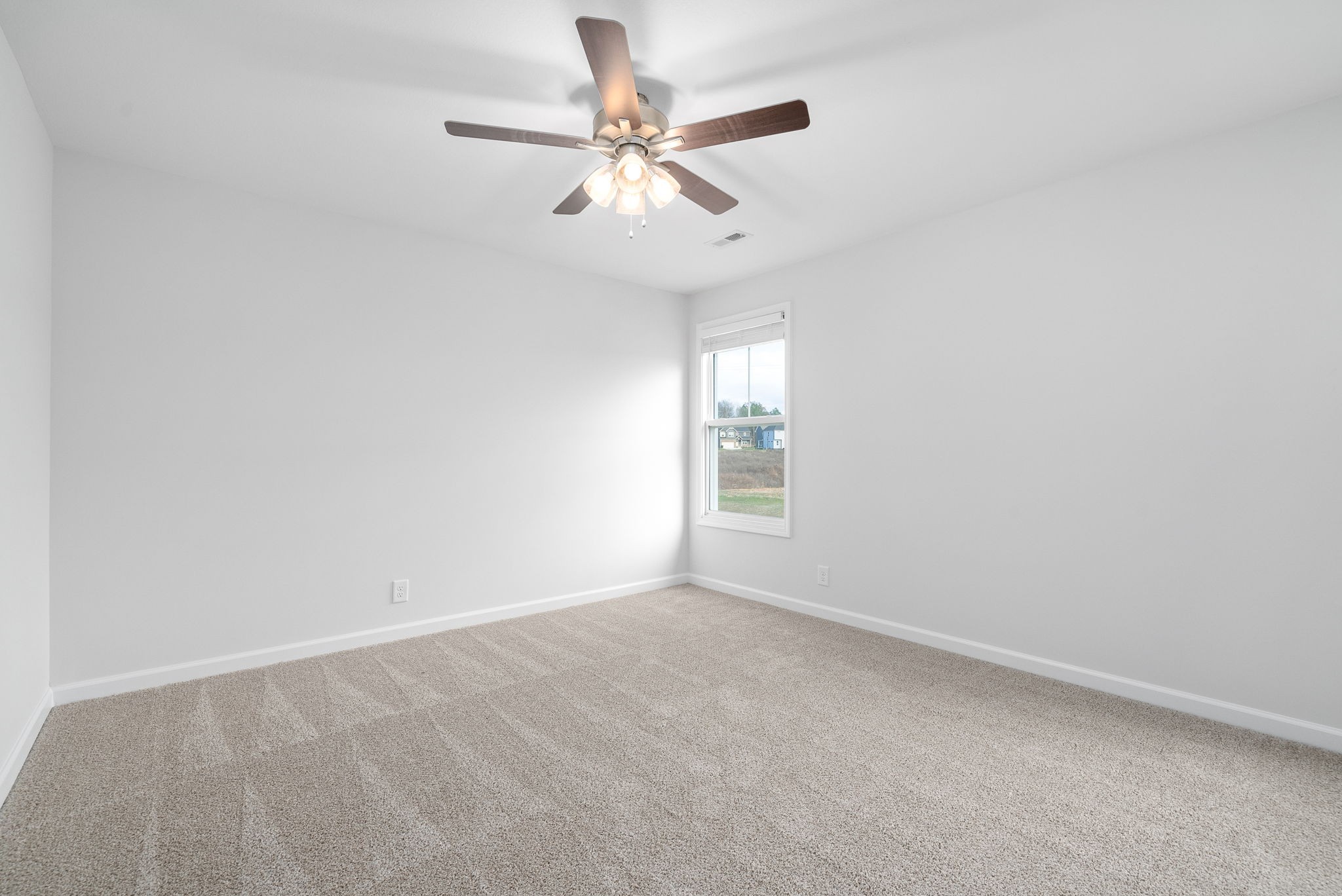 Clarksville, Tennessee 37043, United States, 3 Bedrooms Bedrooms, ,2 BathroomsBathrooms,Residential,Active,198223