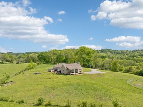 2430 Santa Fe Pike Columbia TN 38401