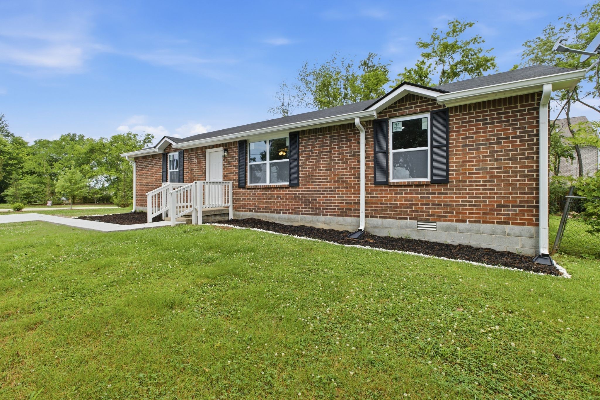 115 Walnut Crest Dr