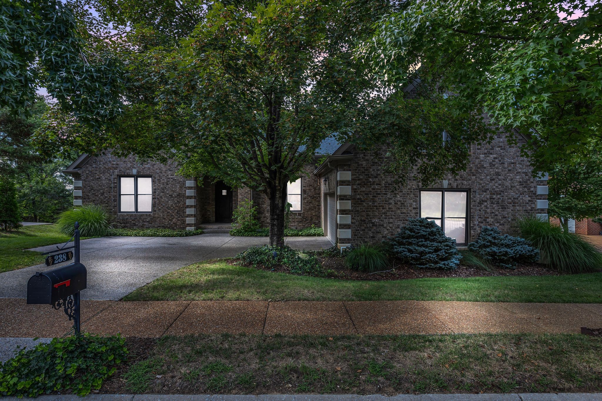 238 McLean Ct