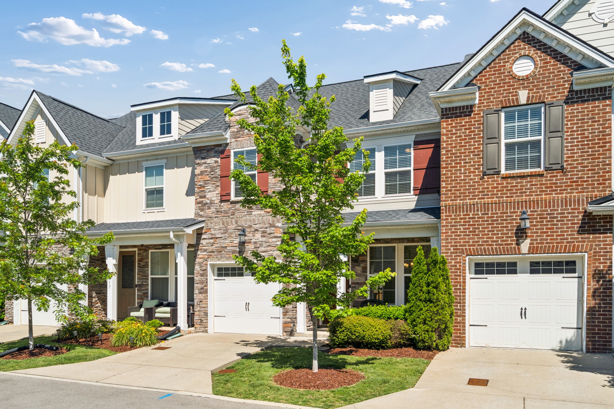 219 Esker Dr