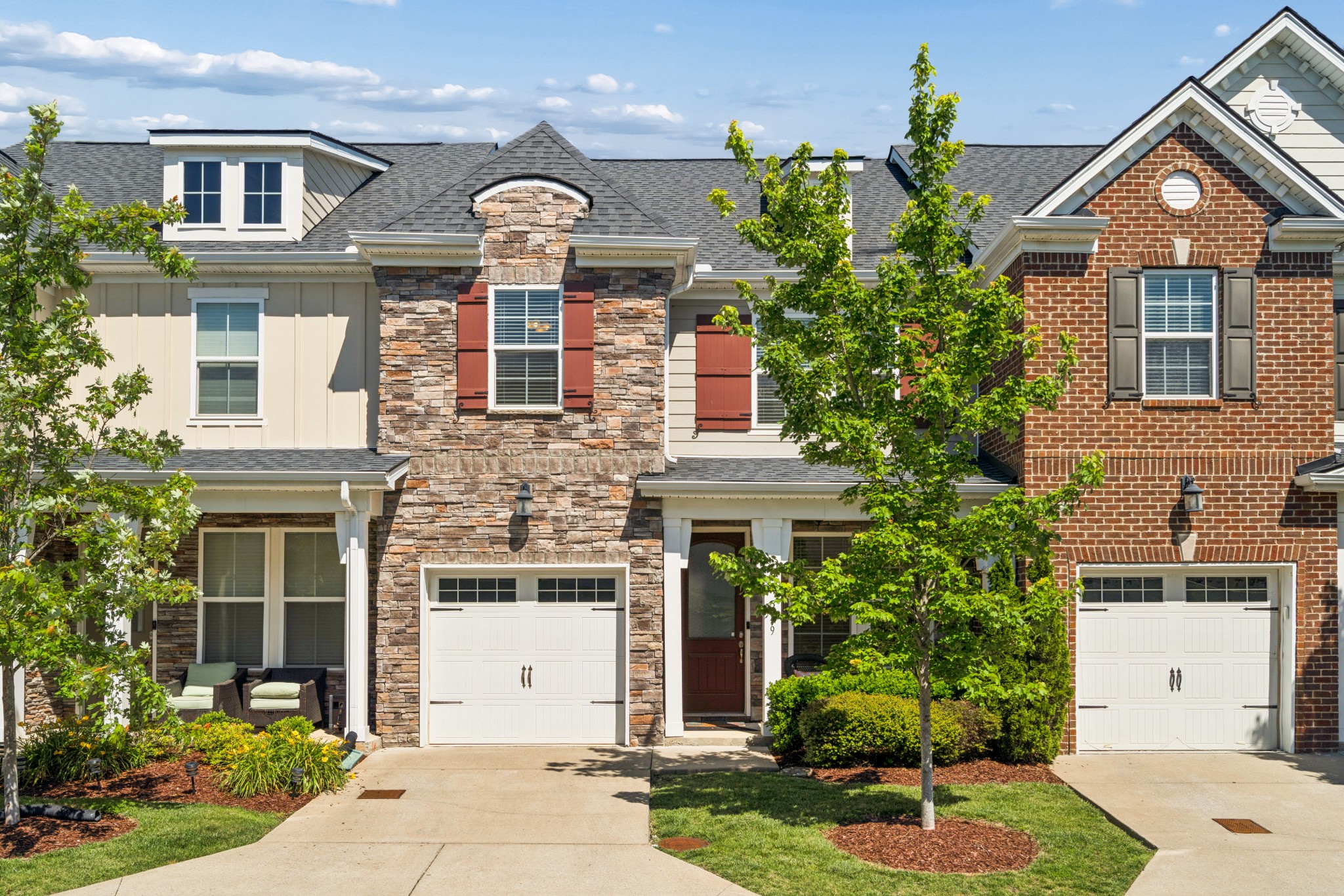 219 Esker Dr