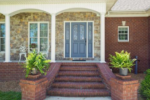 23 Regalwood Dr Manchester TN 37355