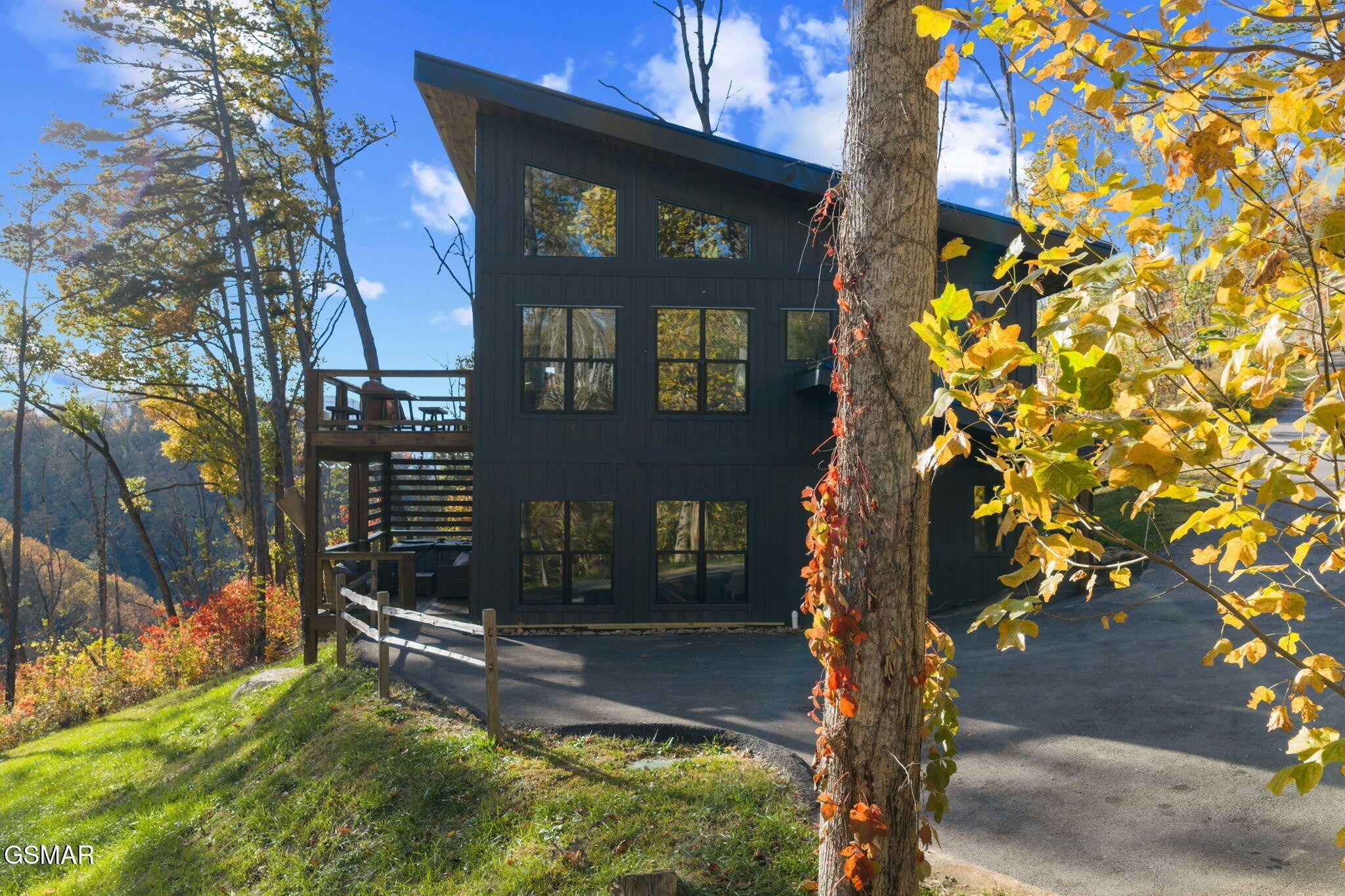 2216 Headrick Lead