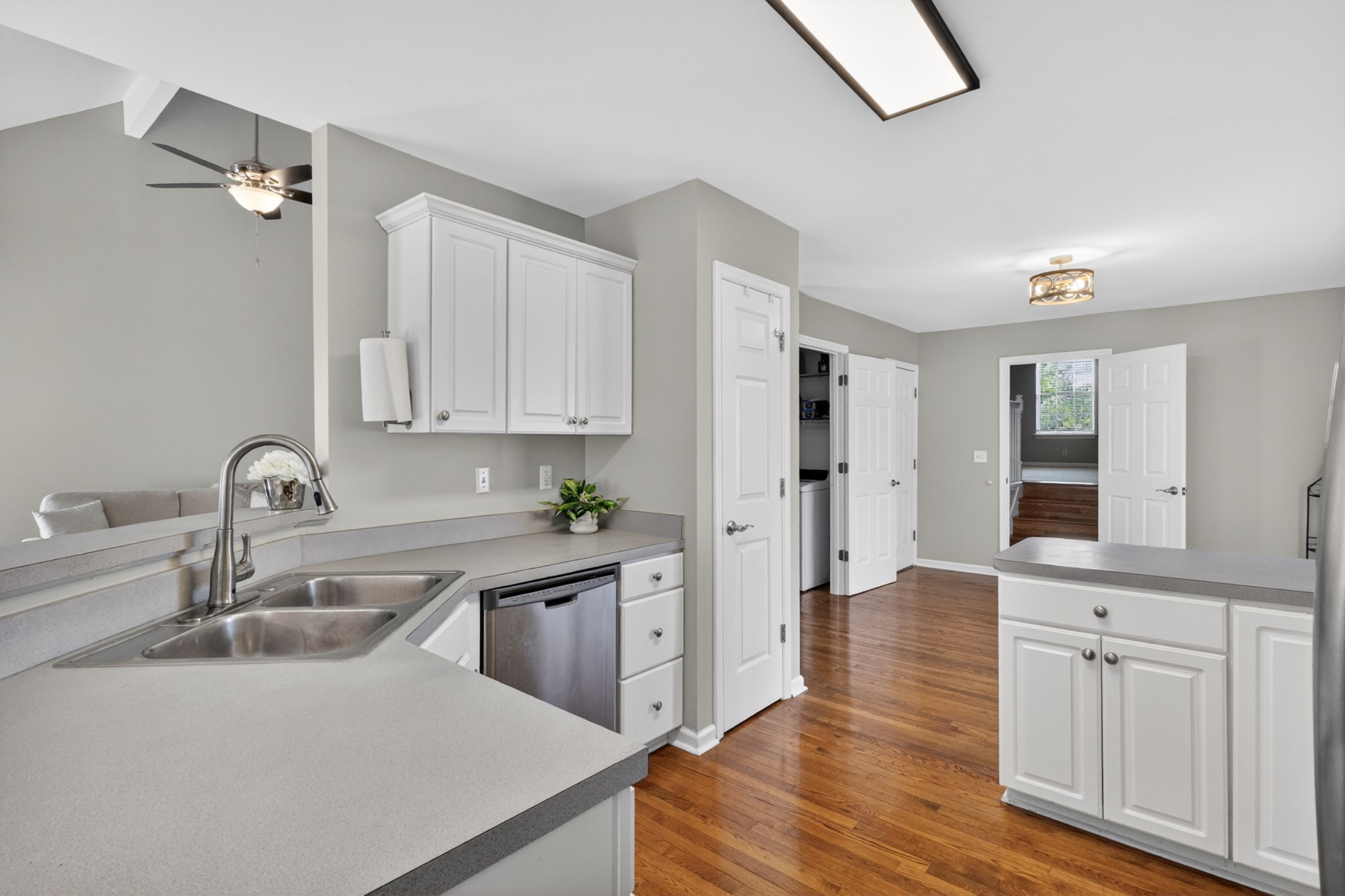 1705 S Bonham Ct