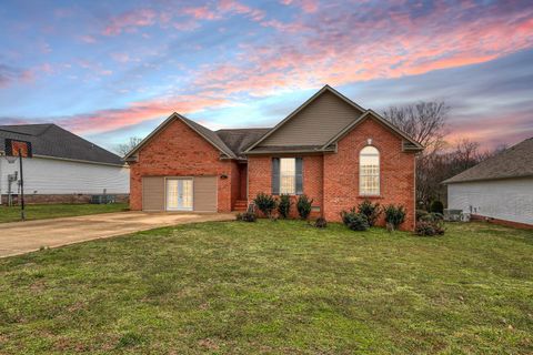 1937 Sheffield Ln Columbia TN 38401