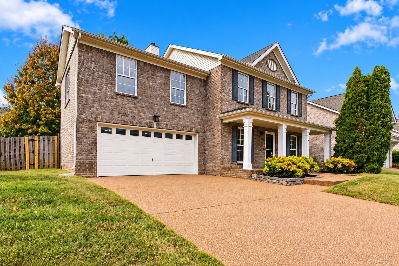 1006 Tanyard Springs Dr