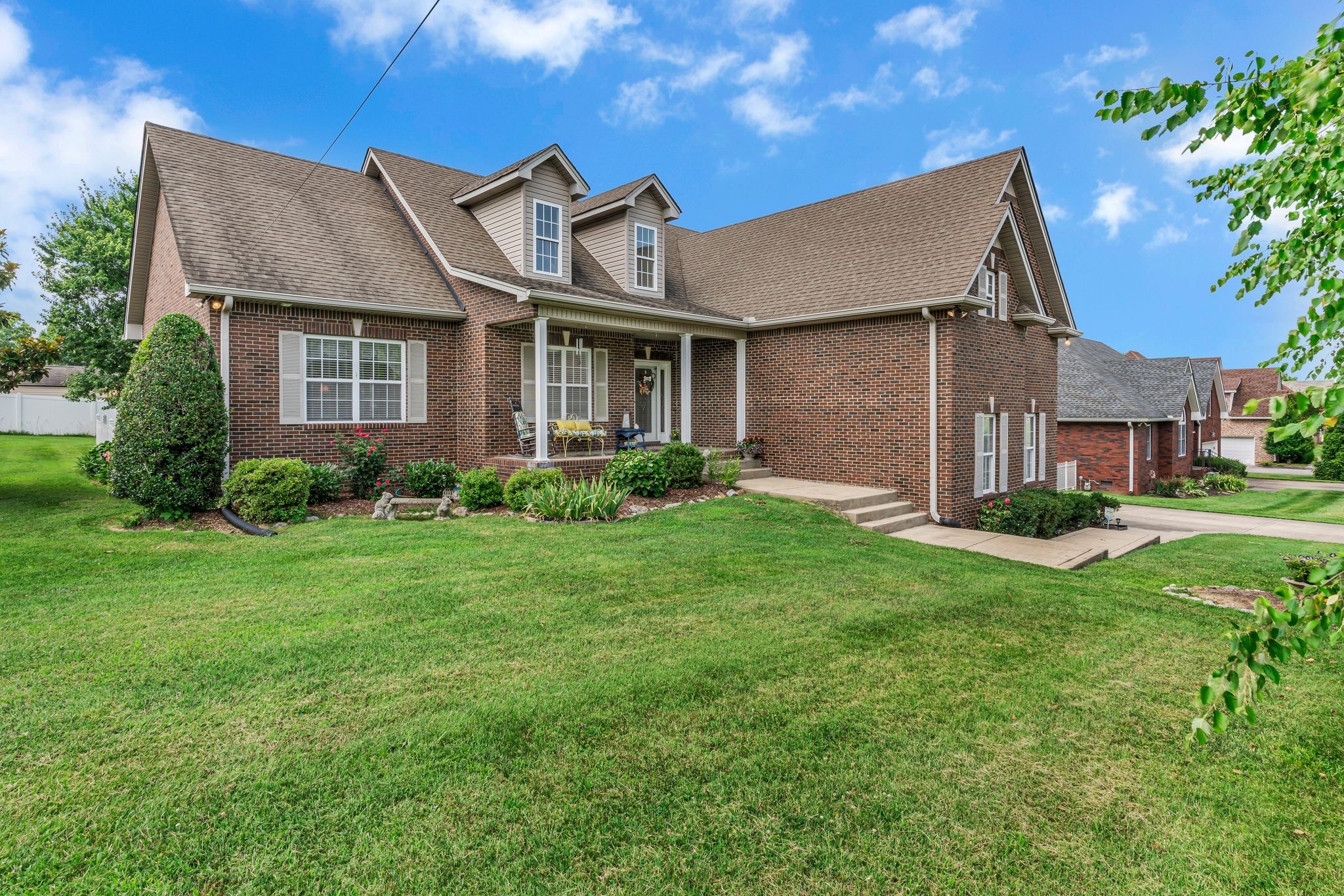 1008 Graceland Way