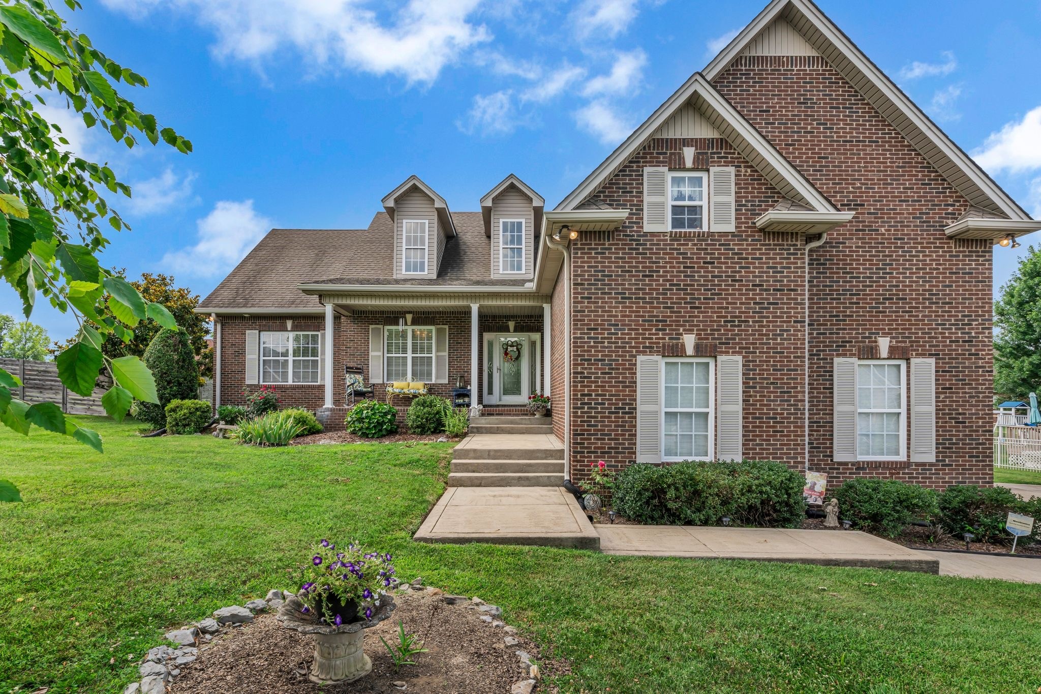 1008 Graceland Way