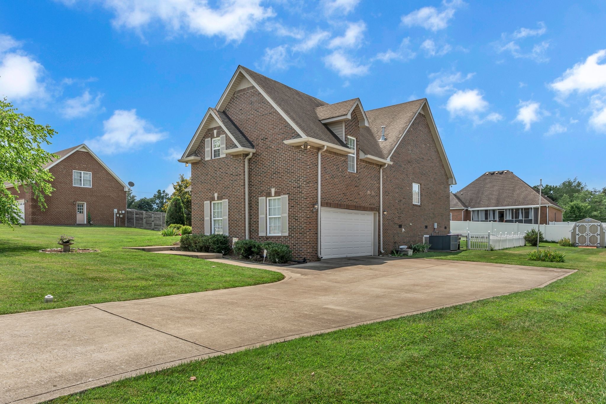 1008 Graceland Way