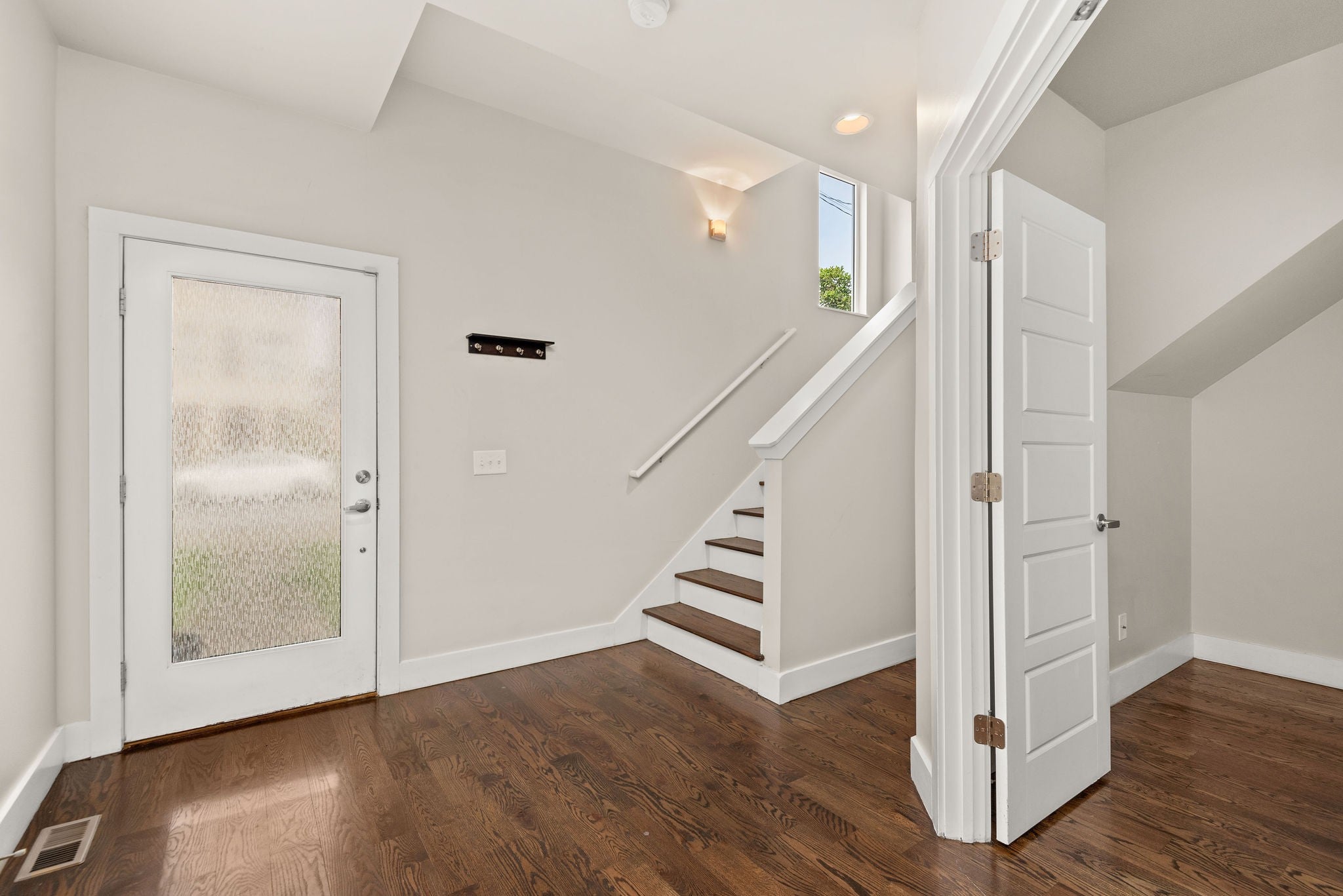 1724 6th Ave N A