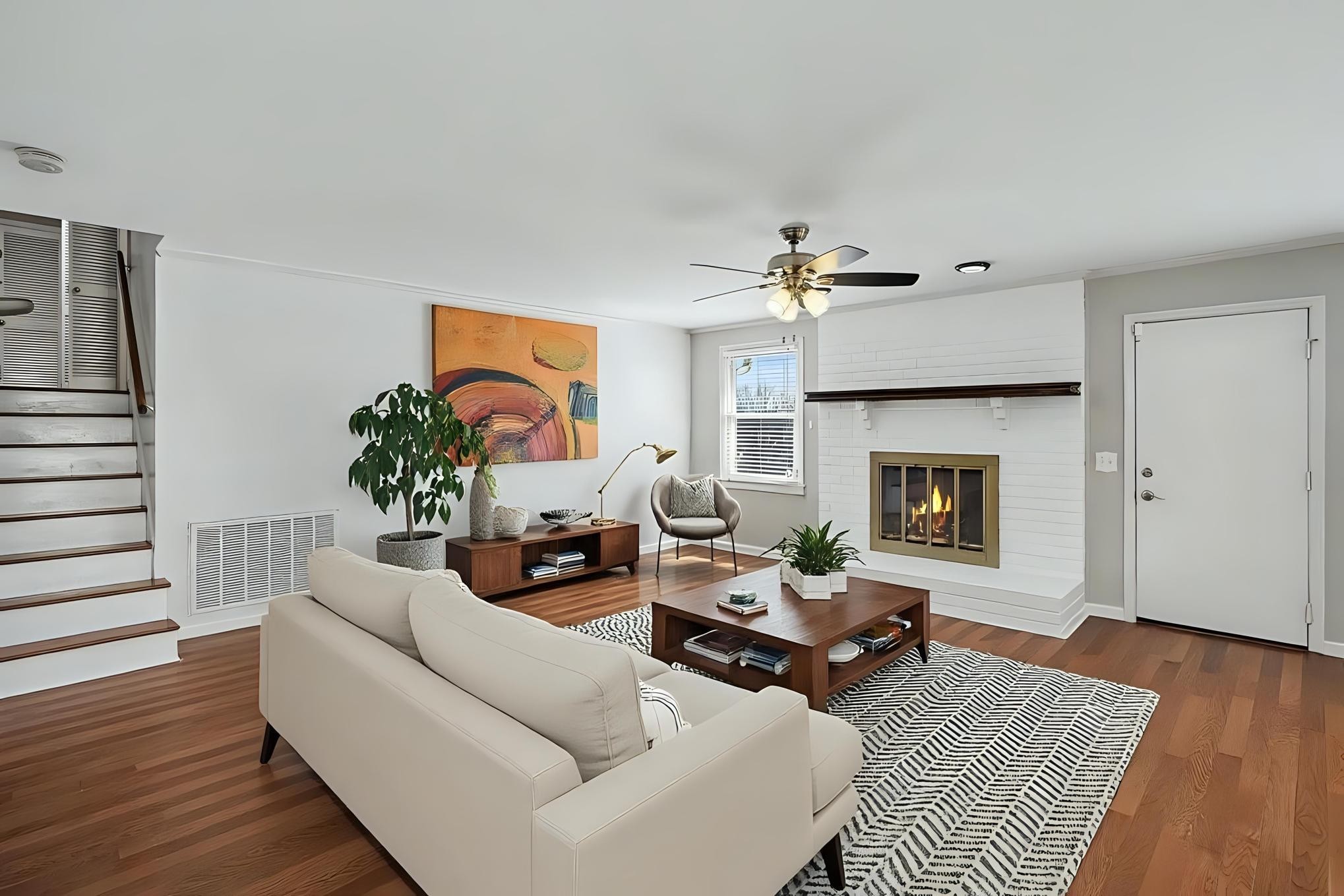 4313 Golden Hills Dr