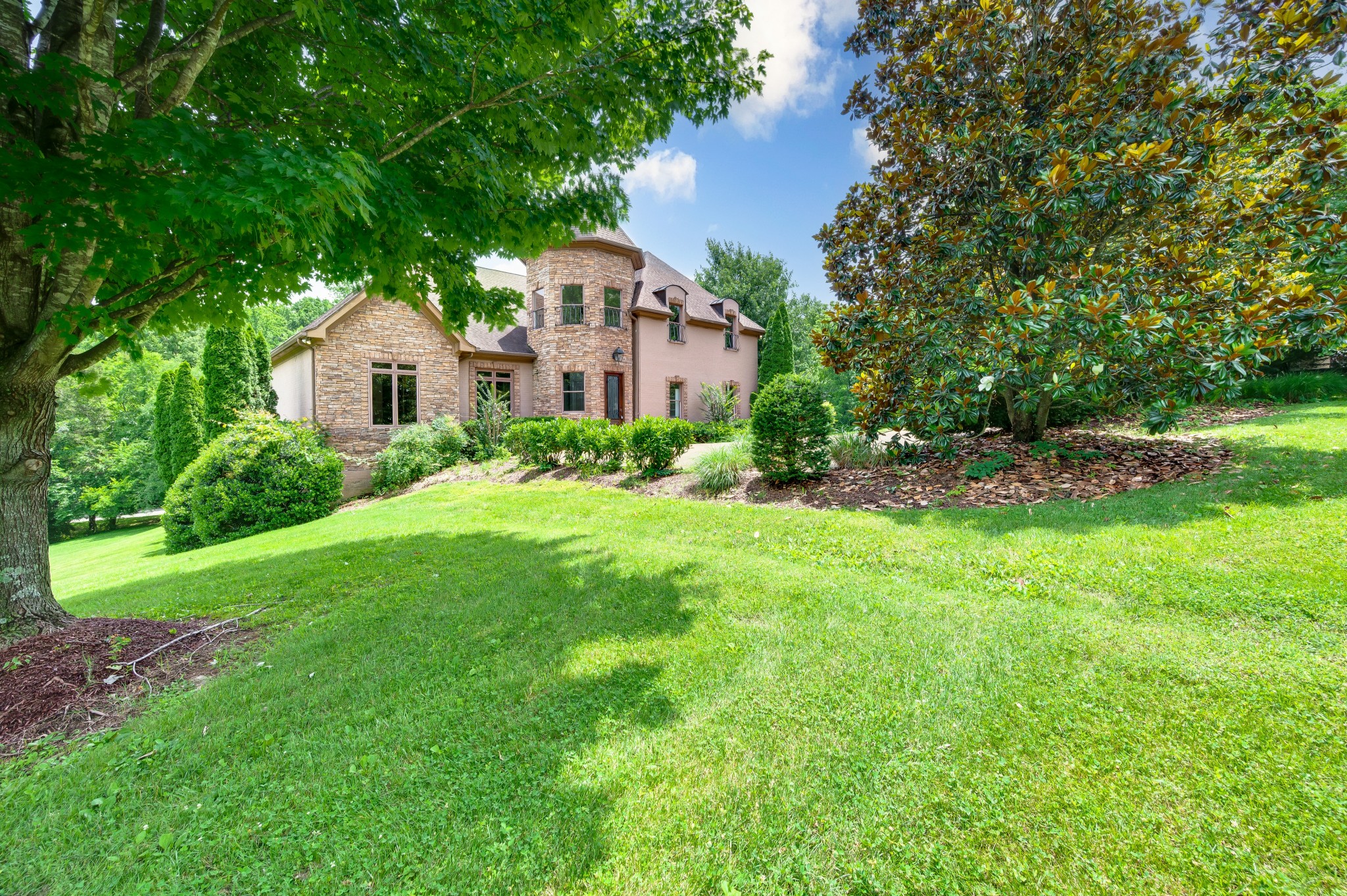 1081 Sunset Rd