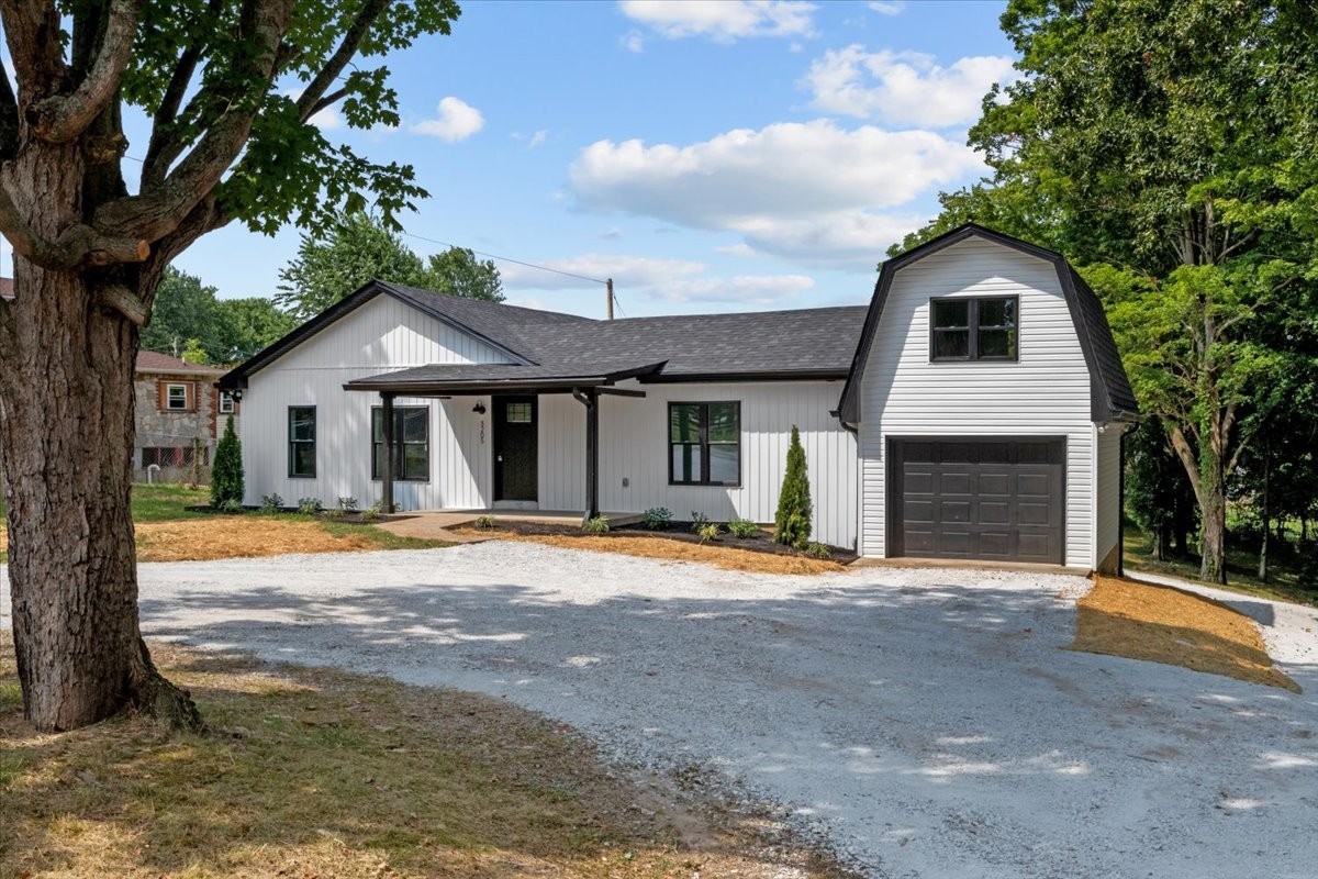 View Charlotte, TN 37036 house