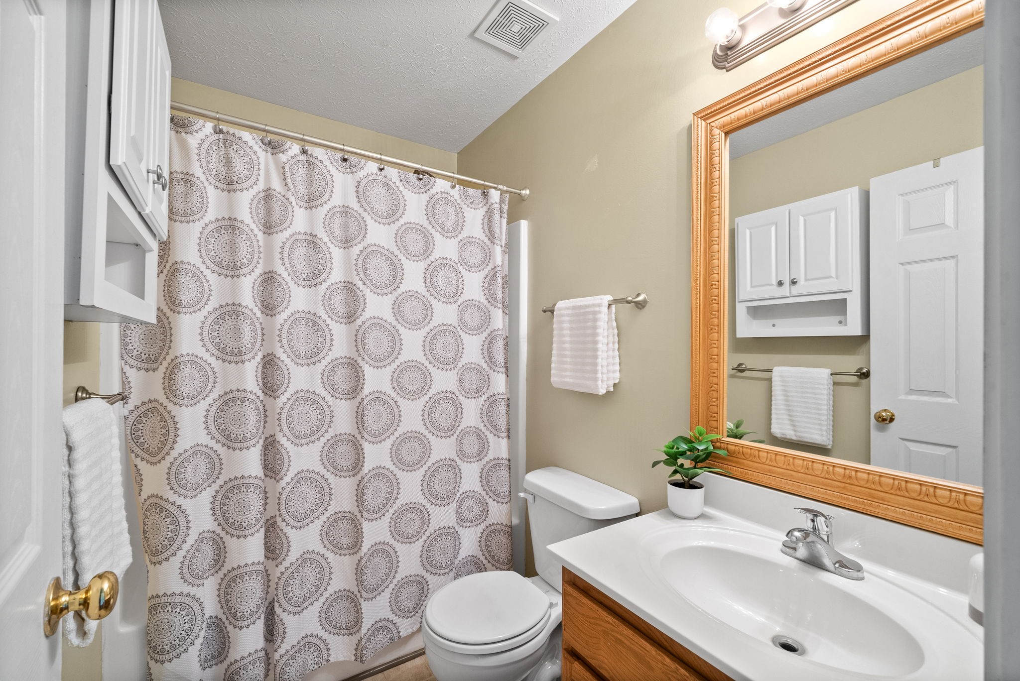 Hopkinsville, Kentucky 42240, United States, 3 Bedrooms Bedrooms, ,2 BathroomsBathrooms,Residential,Active,130374