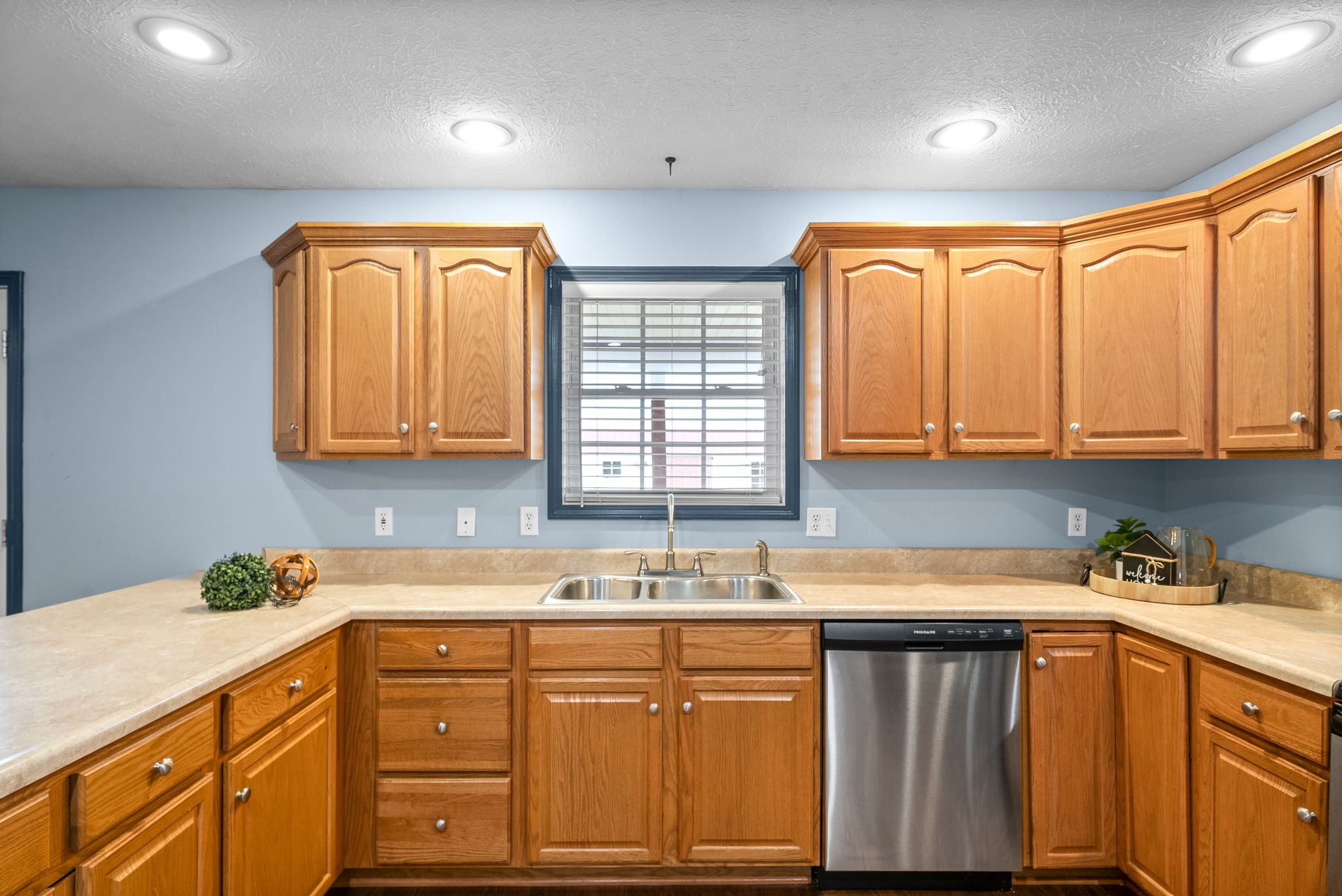 Hopkinsville, Kentucky 42240, United States, 3 Bedrooms Bedrooms, ,2 BathroomsBathrooms,Residential,Active,130374